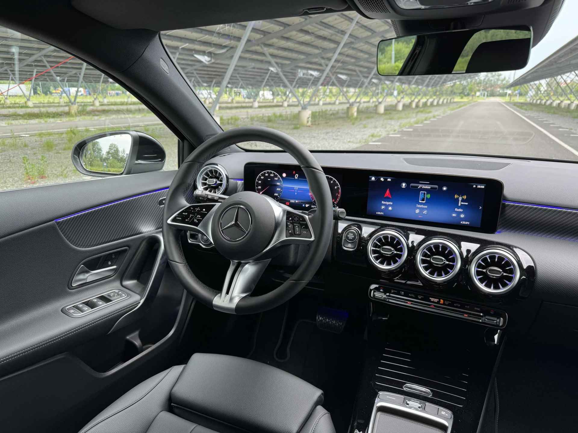 Mercedes-Benz A-klasse 180 Star Edition Luxury Line | Sfeerverlichting | Stoelverwarming | Parkeercamera | - 13/33