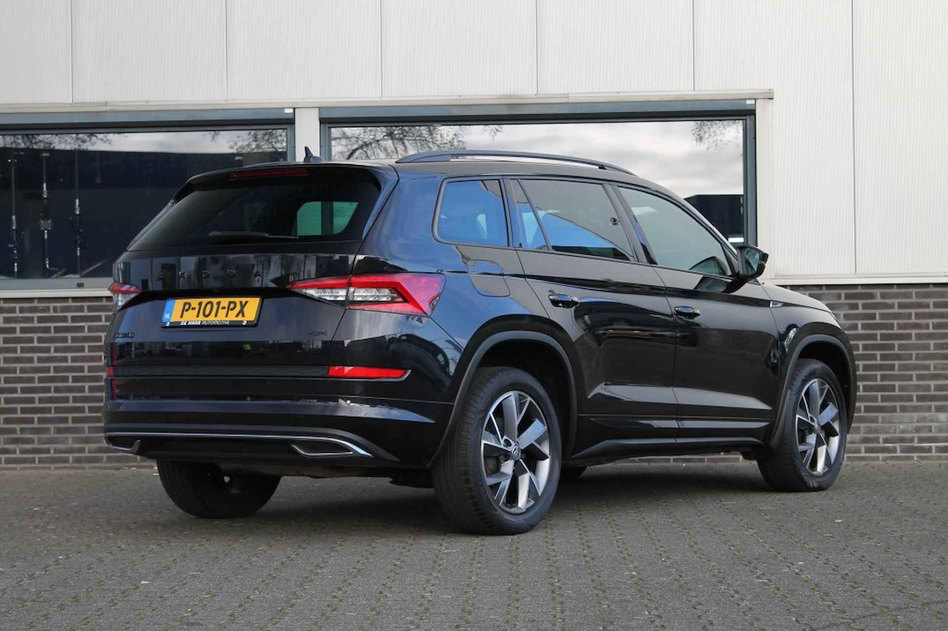 SKODA Kodiaq 2.0 TSI 4X4 Sportline Business 7 Persoons - Pano - Trekhaak - 14/25