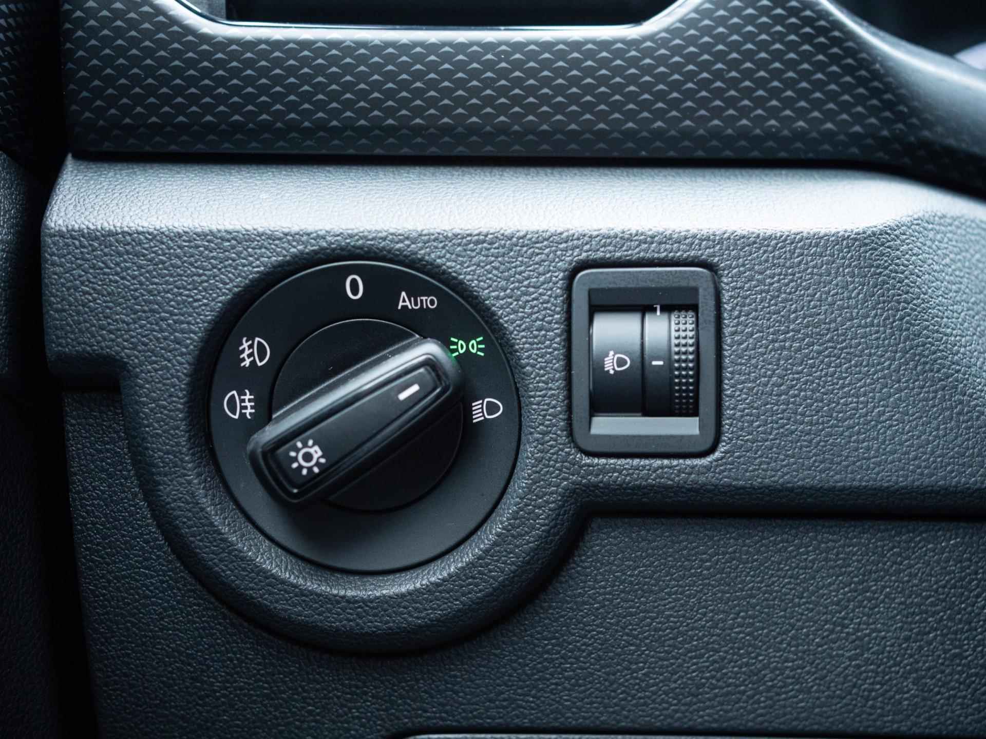 Volkswagen T-Cross 1.0 TSI 110PK Life Apple carplay, Adapt cruisecontrol, PDC, Dakdragers, Lichtmetalenvelgen - 18/36
