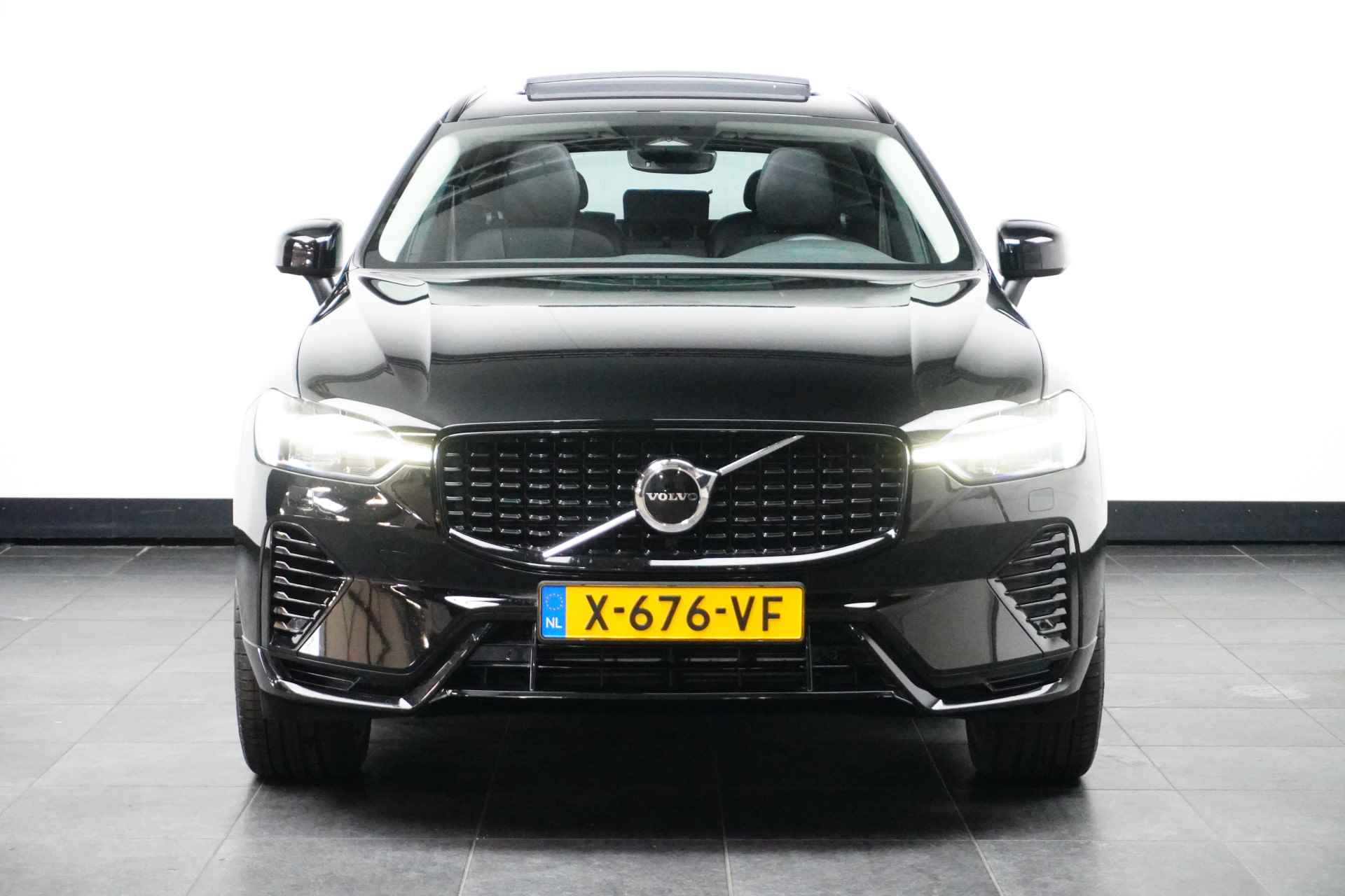 Volvo XC60 Recharge T6 AWD Plus Dark Long Range | Climate Pro Pack | Panoramadak | Cruise adaptief | BLIS | Leder | Getint glas | Trekhaak - 3/35