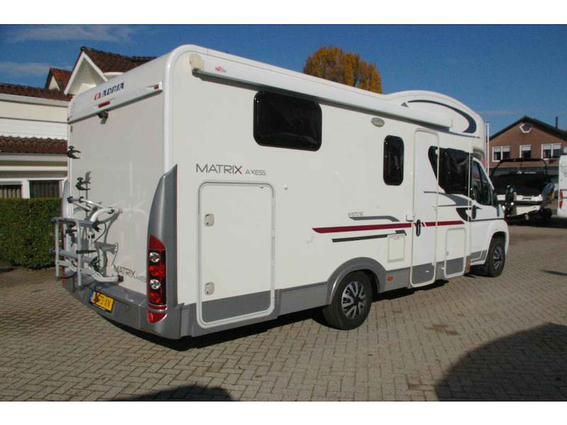 Adria Matrix Axess M 670 SC Queensbed, Hefbed. - 3/18