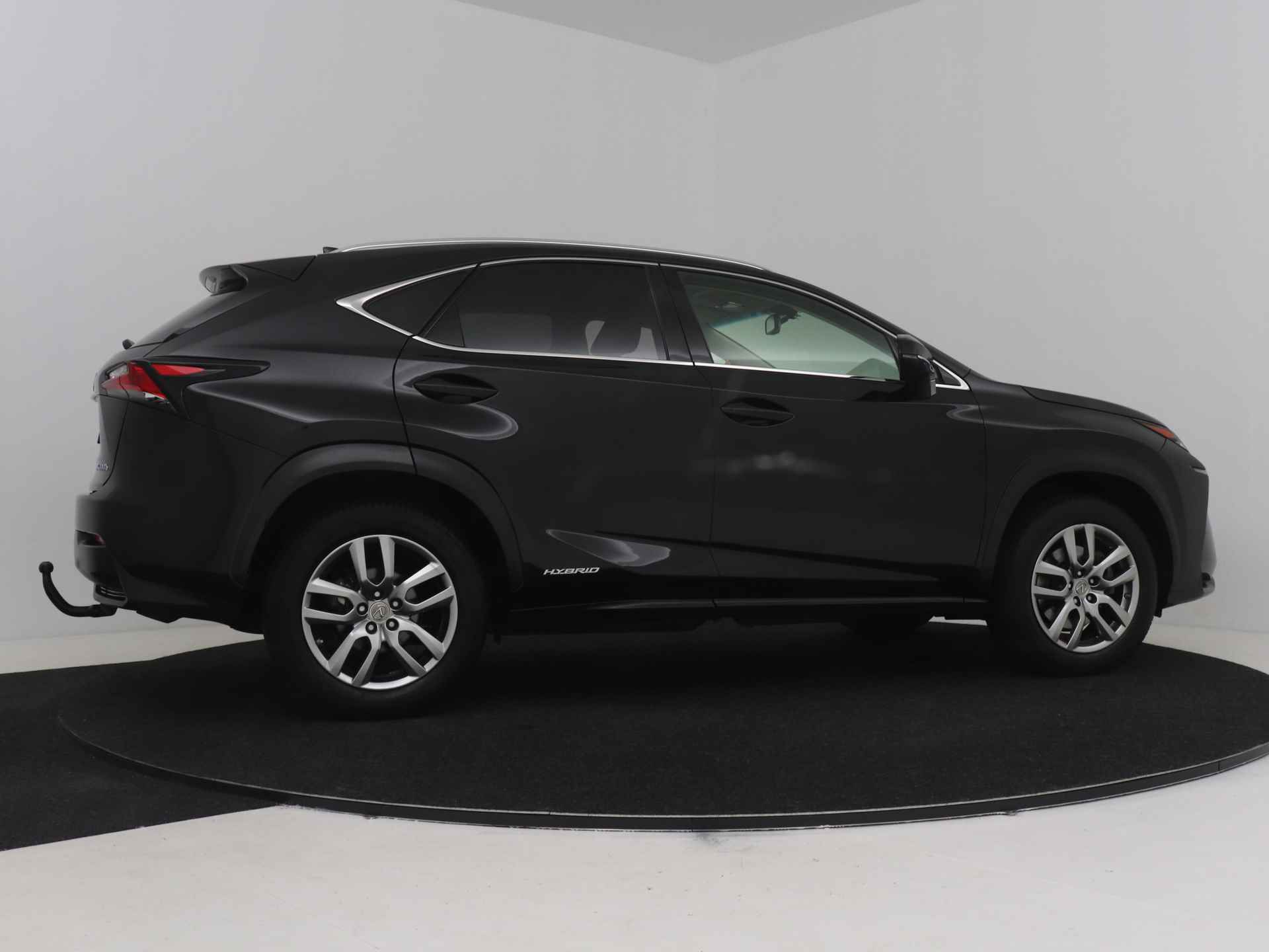 Lexus NX 300h AWD Luxury Line | Trekhaak | Leer | Adaptive Cruise Control | Stoelverwarming | - 16/56