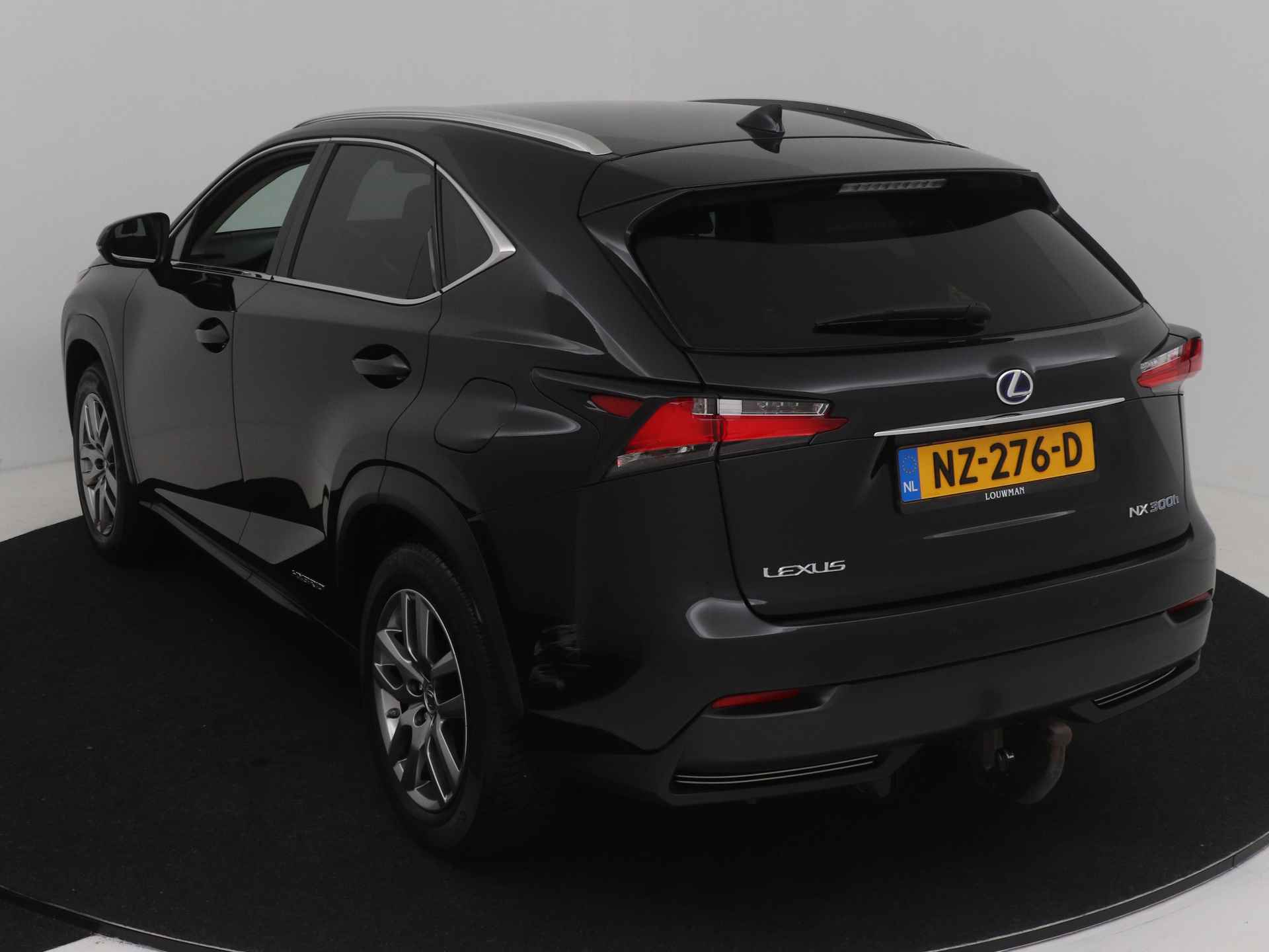 Lexus NX 300h AWD Luxury Line | Trekhaak | Leer | Adaptive Cruise Control | Stoelverwarming | - 17/56