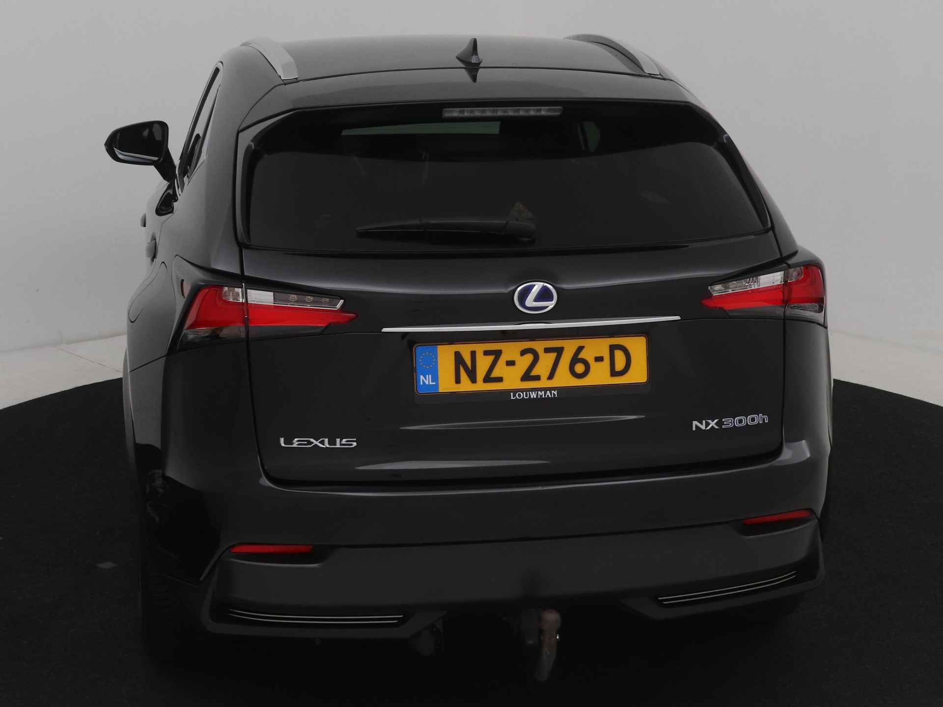 Lexus NX 300h AWD Luxury Line | Trekhaak | Leer | Adaptive Cruise Control | Stoelverwarming | - 30/56