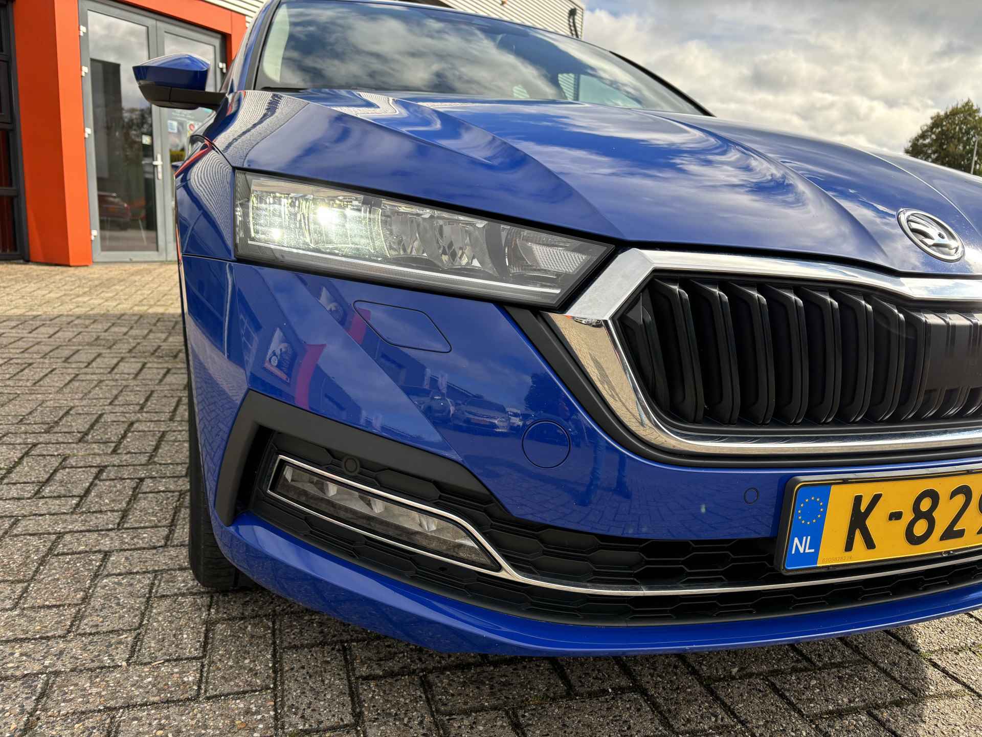 Škoda Octavia Combi 1.0 TSI Business Edition Plus NL-Auto 1e eigenaar / Apple/Android Carplay / Trekhaak / Digitaal Display / Parkeersensoren - 13/27