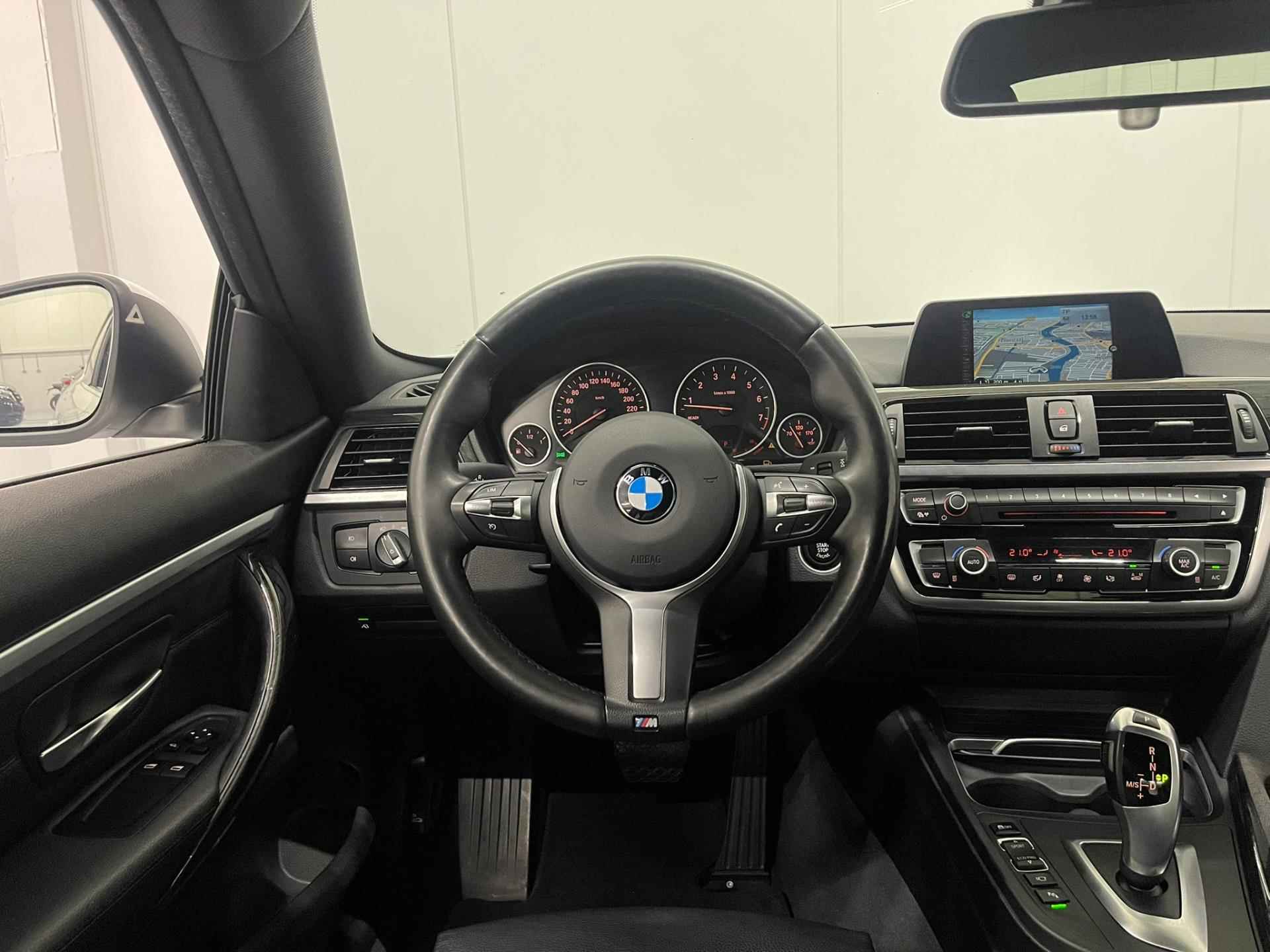 BMW 4-serie Coupé 420i Luxury - 12/18