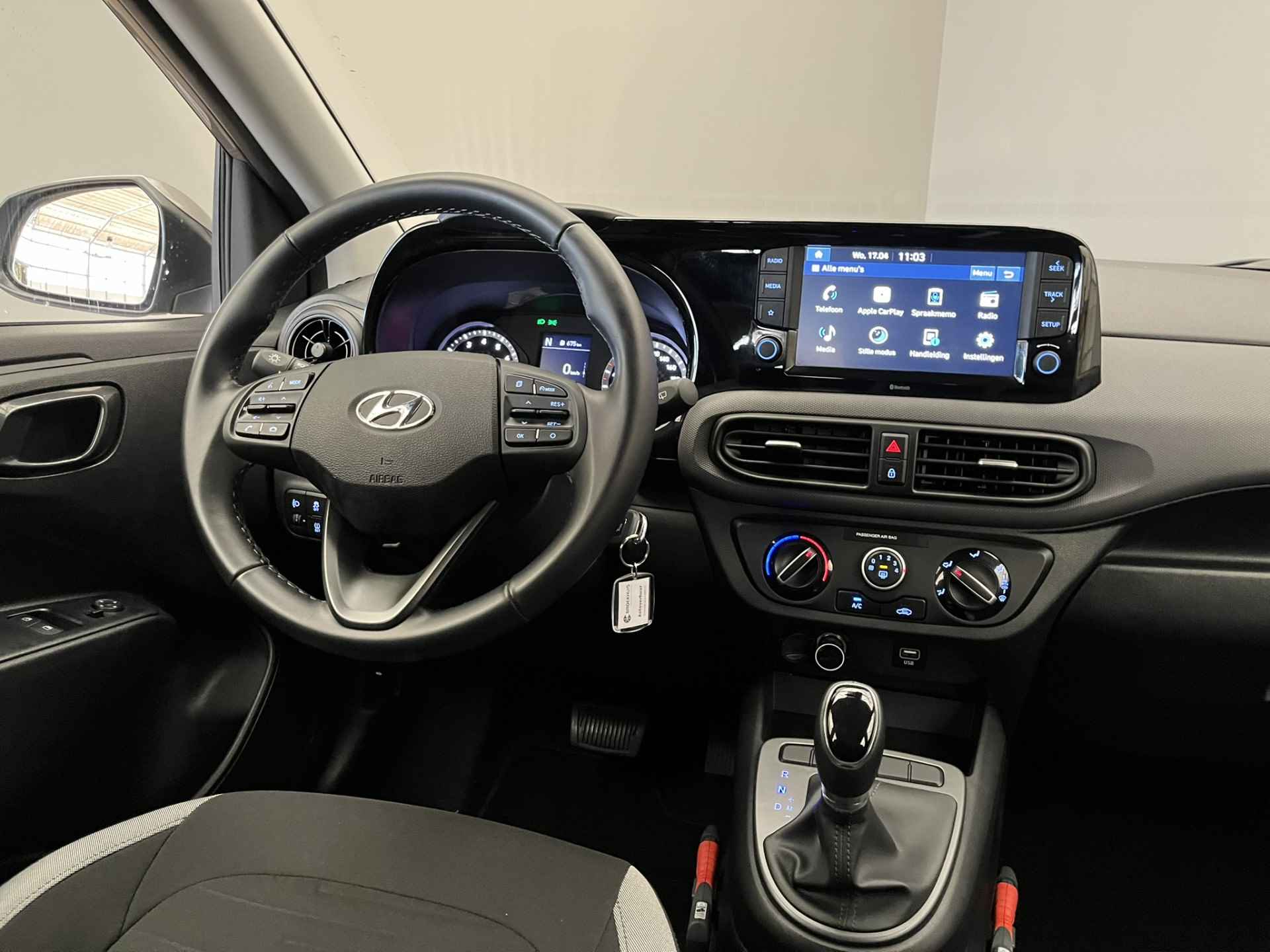 Hyundai i10 1.0 Comfort 5-zits Automaat | 5-Deurs | Airco | Cruise | Bluetooth | DAB | Rijstrooksensor | Central - 26/39
