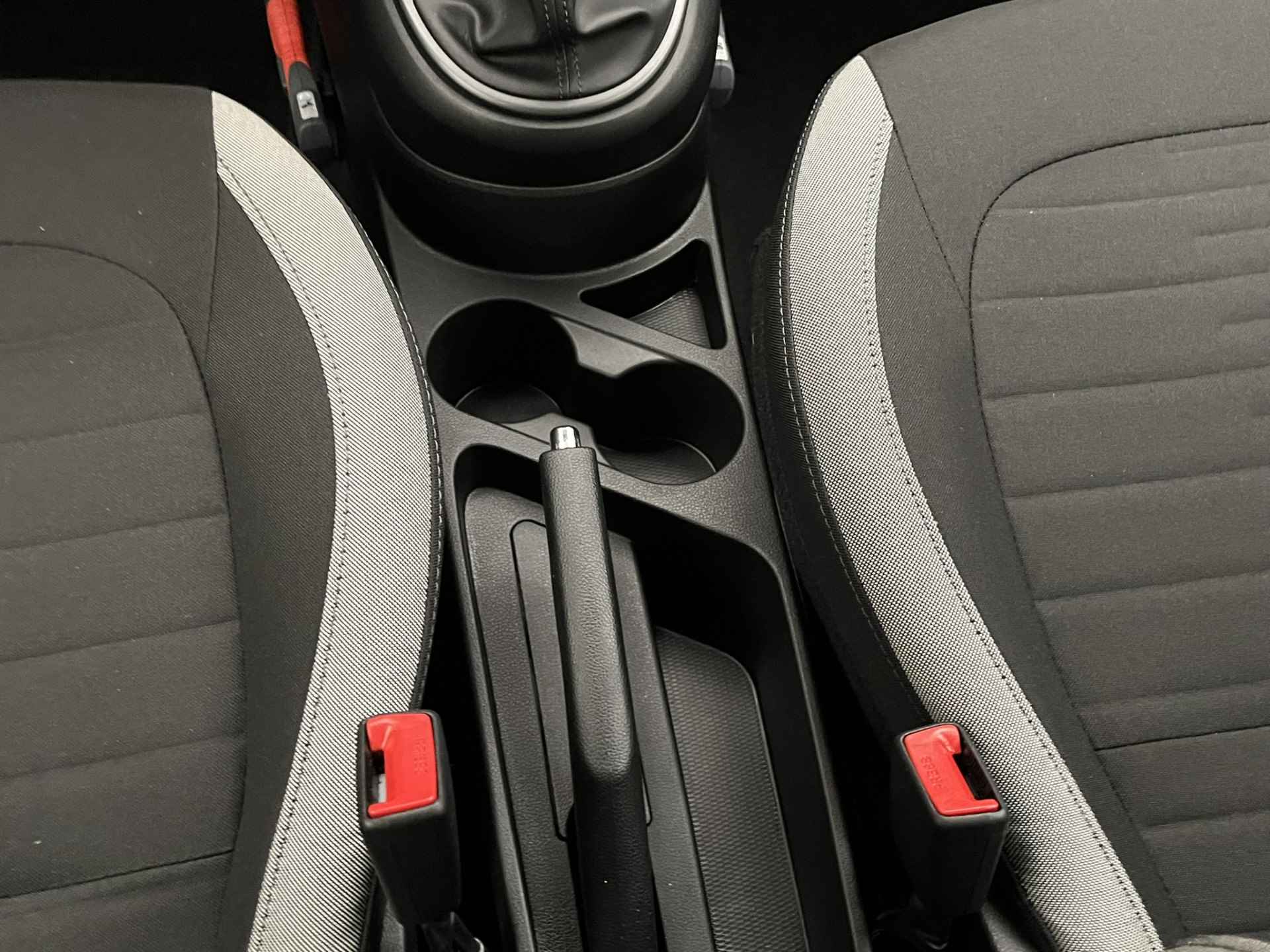 Hyundai i10 1.0 Comfort 5-zits Automaat | 5-Deurs | Airco | Cruise | Bluetooth | DAB | Rijstrooksensor | Central - 31/39