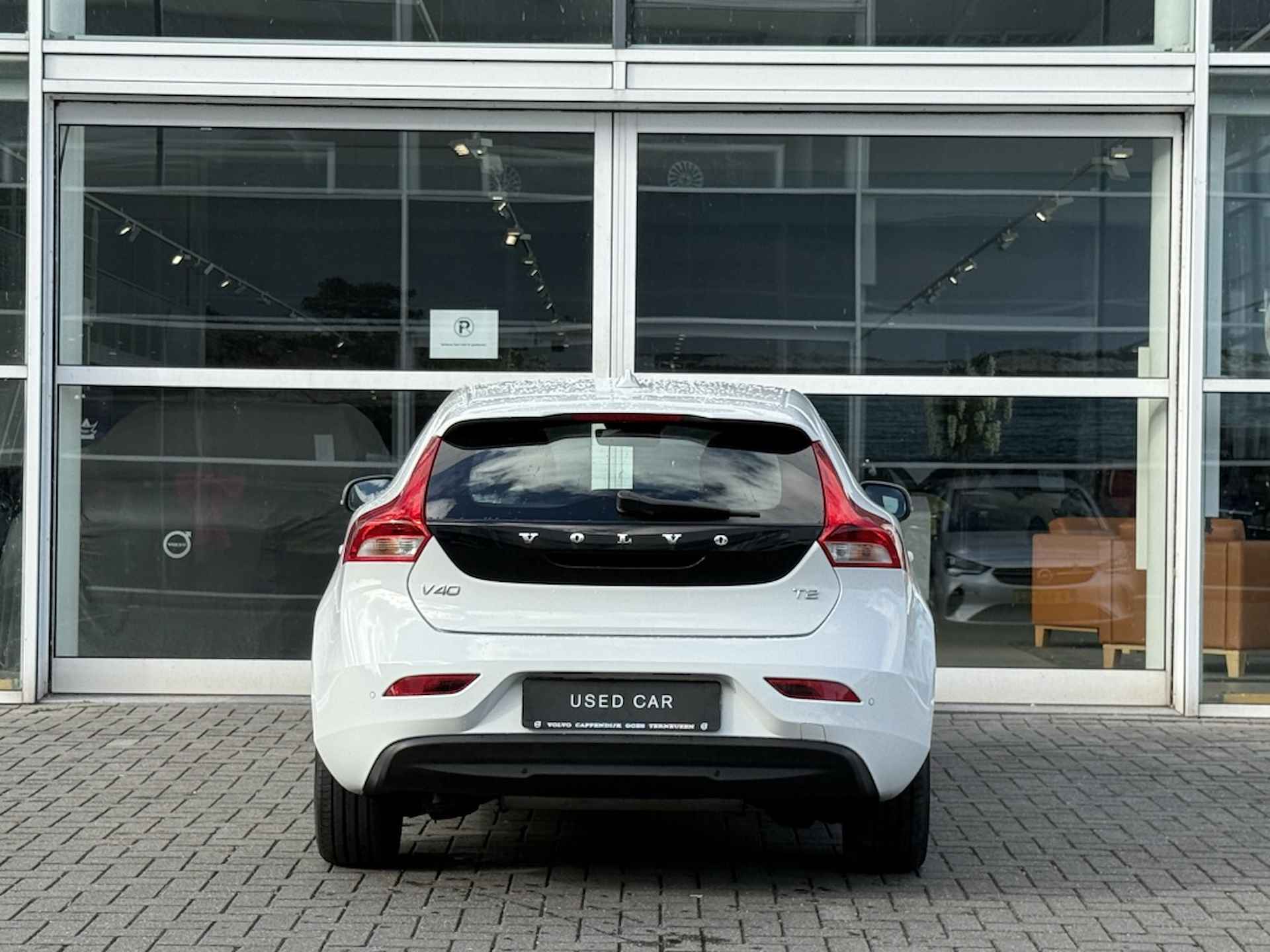 Volvo V40 T2 123PK AUT Polar+| Leder| Navi| OnCall| Stoel.verw| LED - 5/38