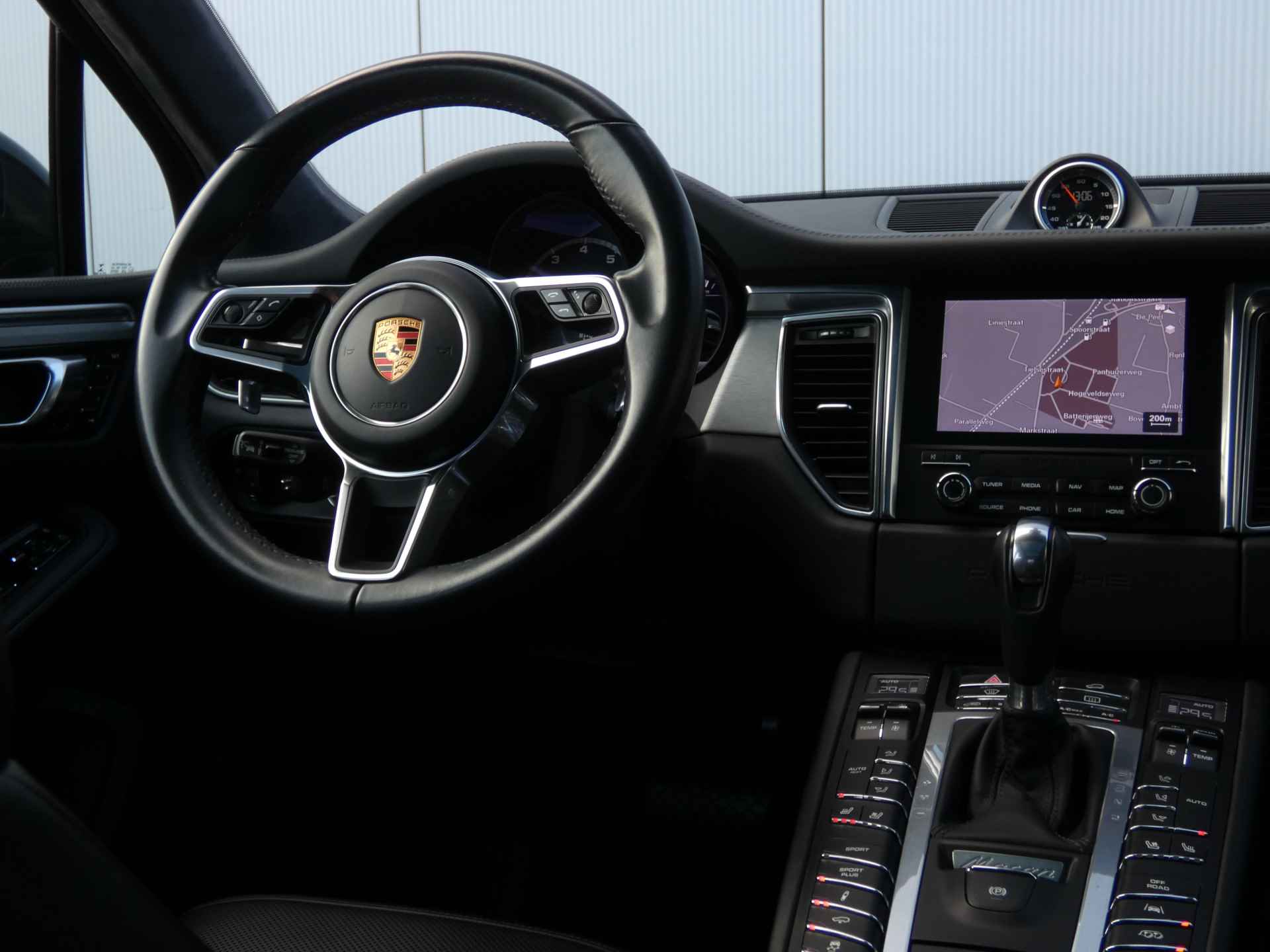 Porsche Macan 3.6 Turbo Performance Package | Luchtvering | Sport Chrono | Panoramadak | BOSE Audio - 24/68