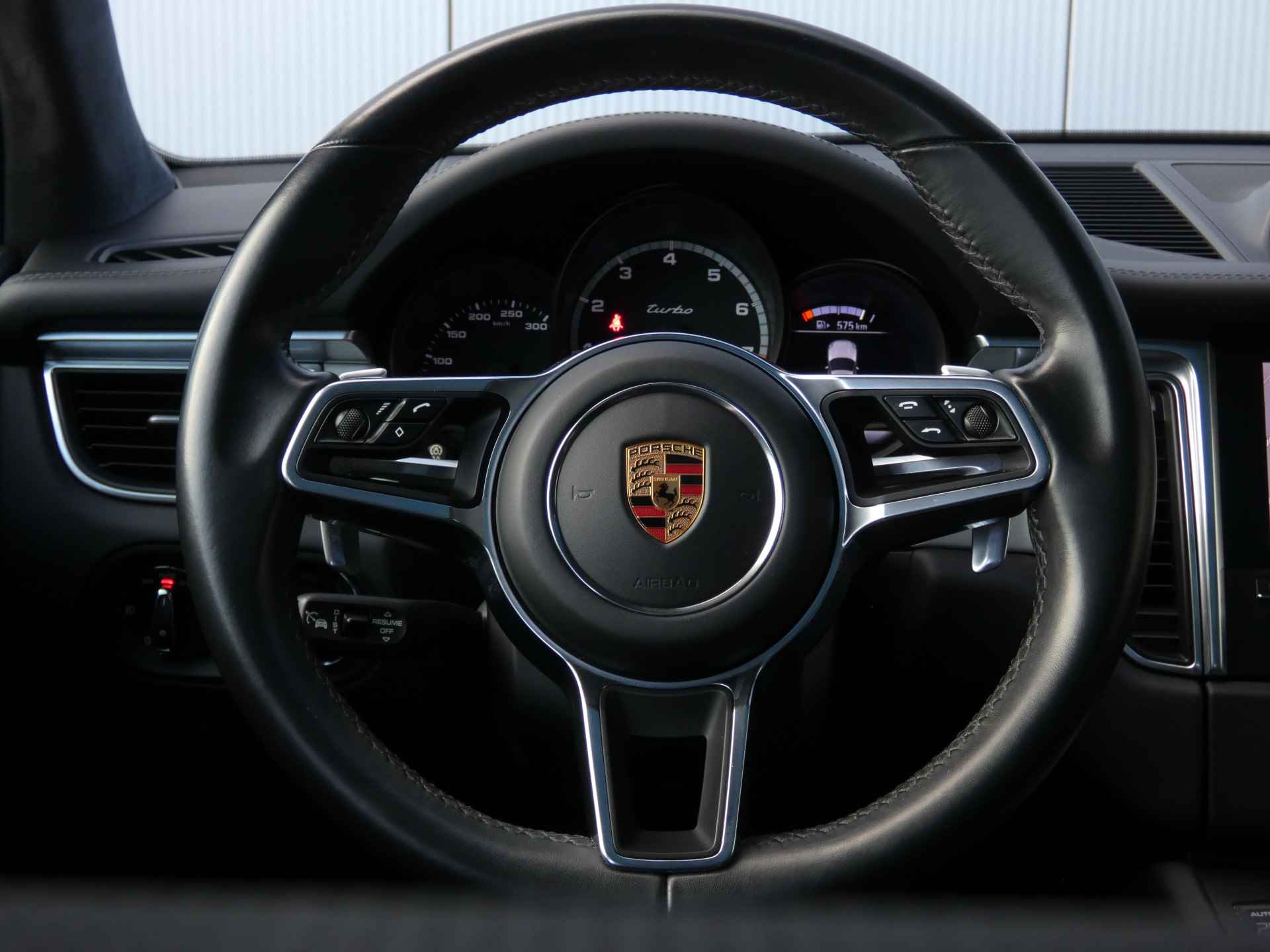 Porsche Macan 3.6 Turbo Performance Package | Luchtvering | Sport Chrono | Panoramadak | BOSE Audio - 25/68