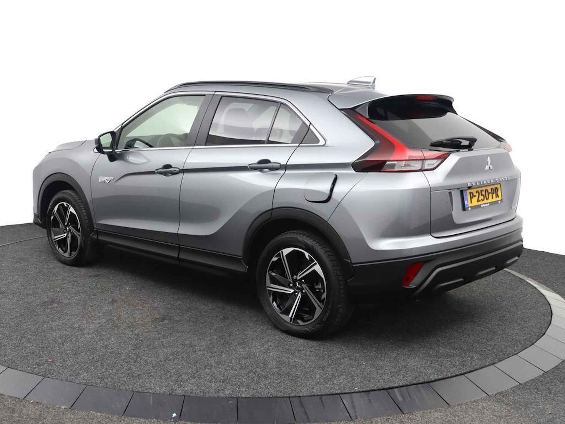 Mitsubishi Eclipse Cross 2.4 PHEV Intense All in prijs + BOVAG Garantie|1e Eigenaar | NL Auto | Achteruitrijcamera | - 11/42