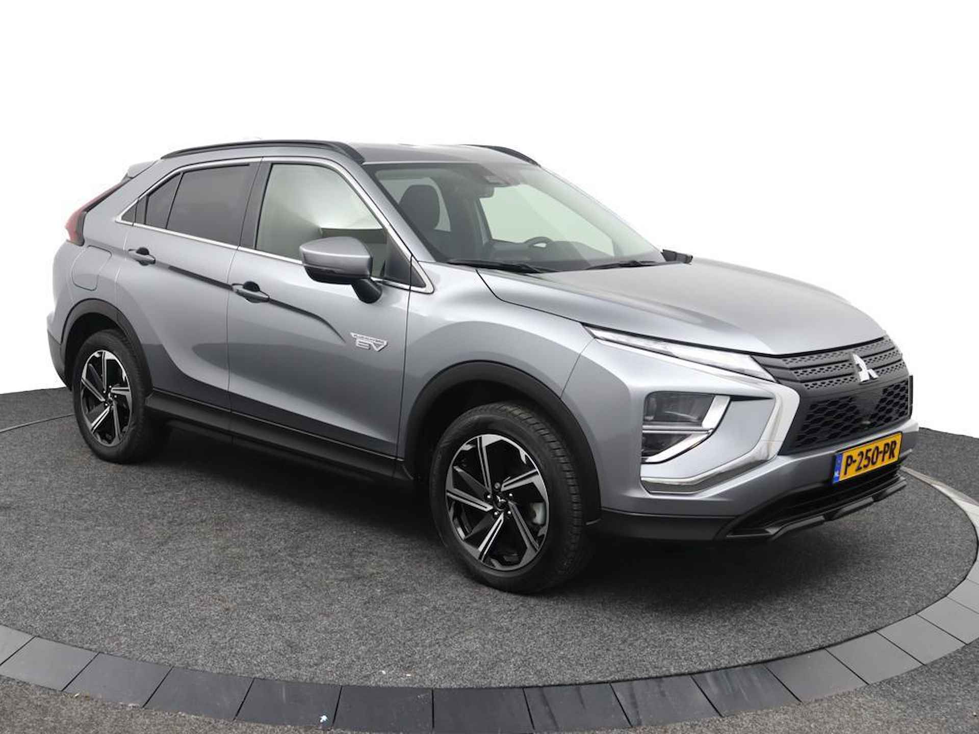 Mitsubishi Eclipse Cross 2.4 PHEV Intense All in prijs + BOVAG Garantie|1e Eigenaar | NL Auto | Achteruitrijcamera | - 13/42