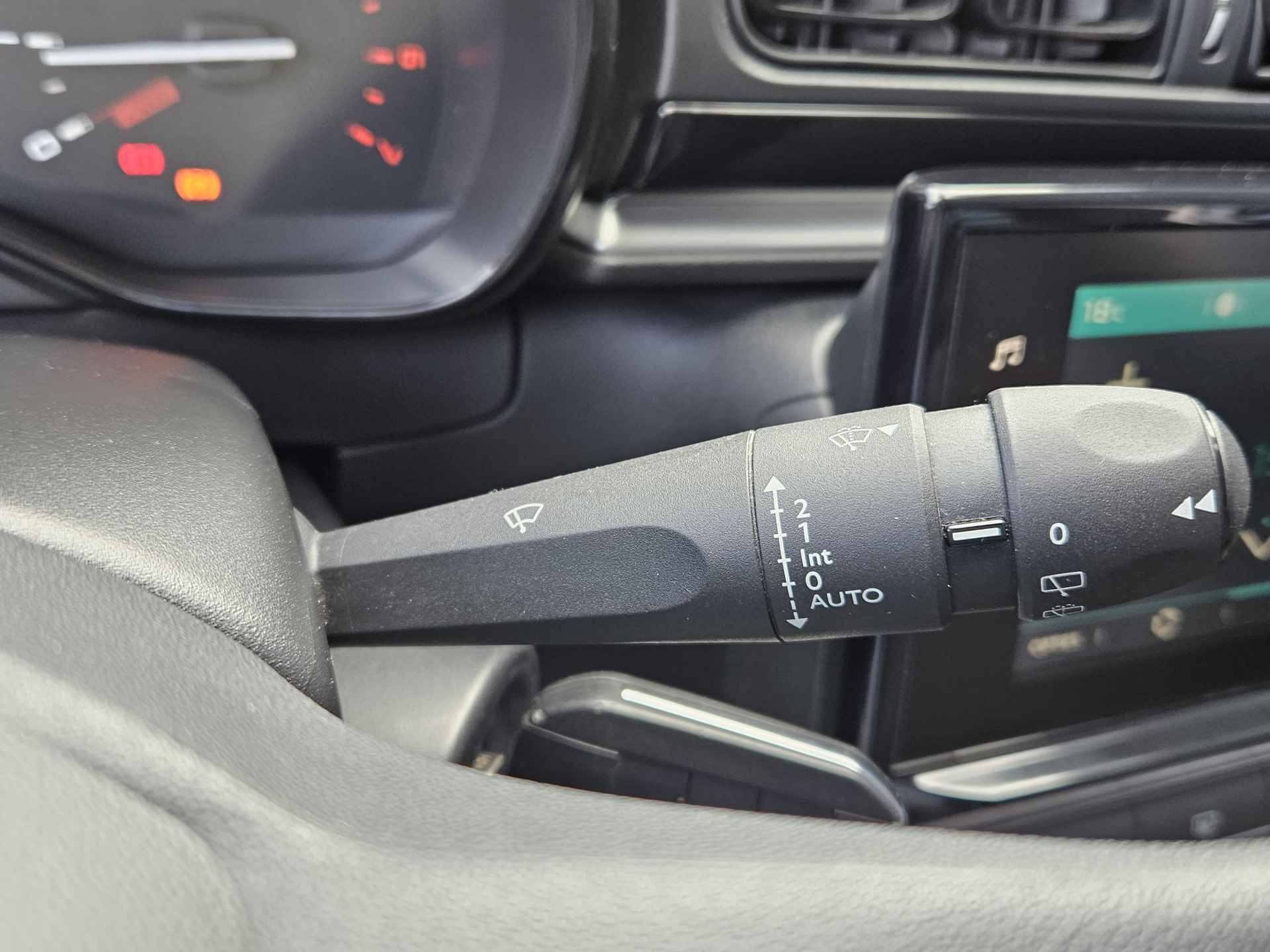 Citroën C3 1.2 PureTech Feel 5 deurs | Navigatie | Climate Control | Parkeerhulp Achter - 29/35