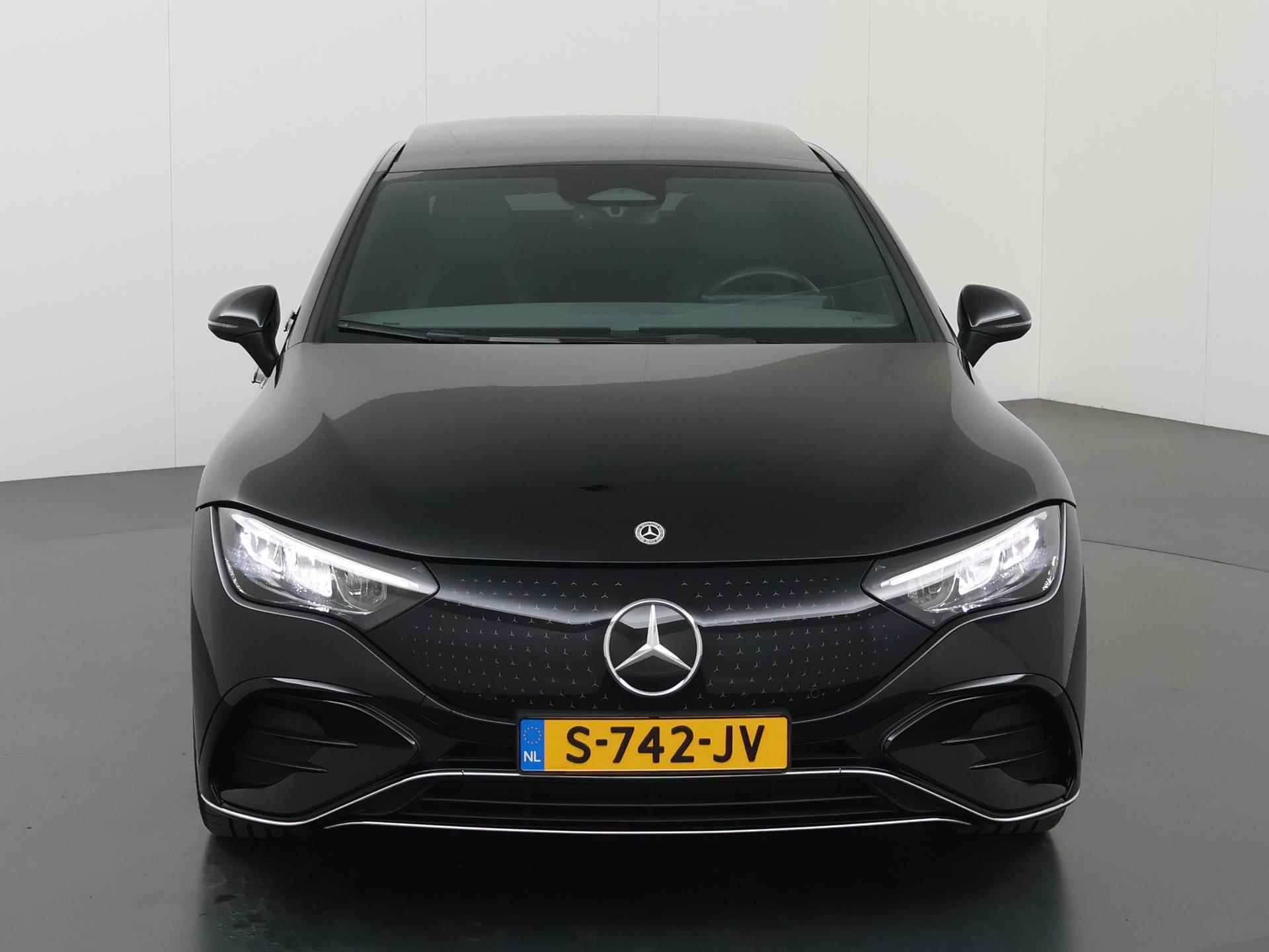 Mercedes-Benz EQE 350+ AMG Line 91 kWh | Panoramadak | Burmester Sound | Smartphone integratie | Achteruitrijcamera | Sfeerverlichting - 4/44
