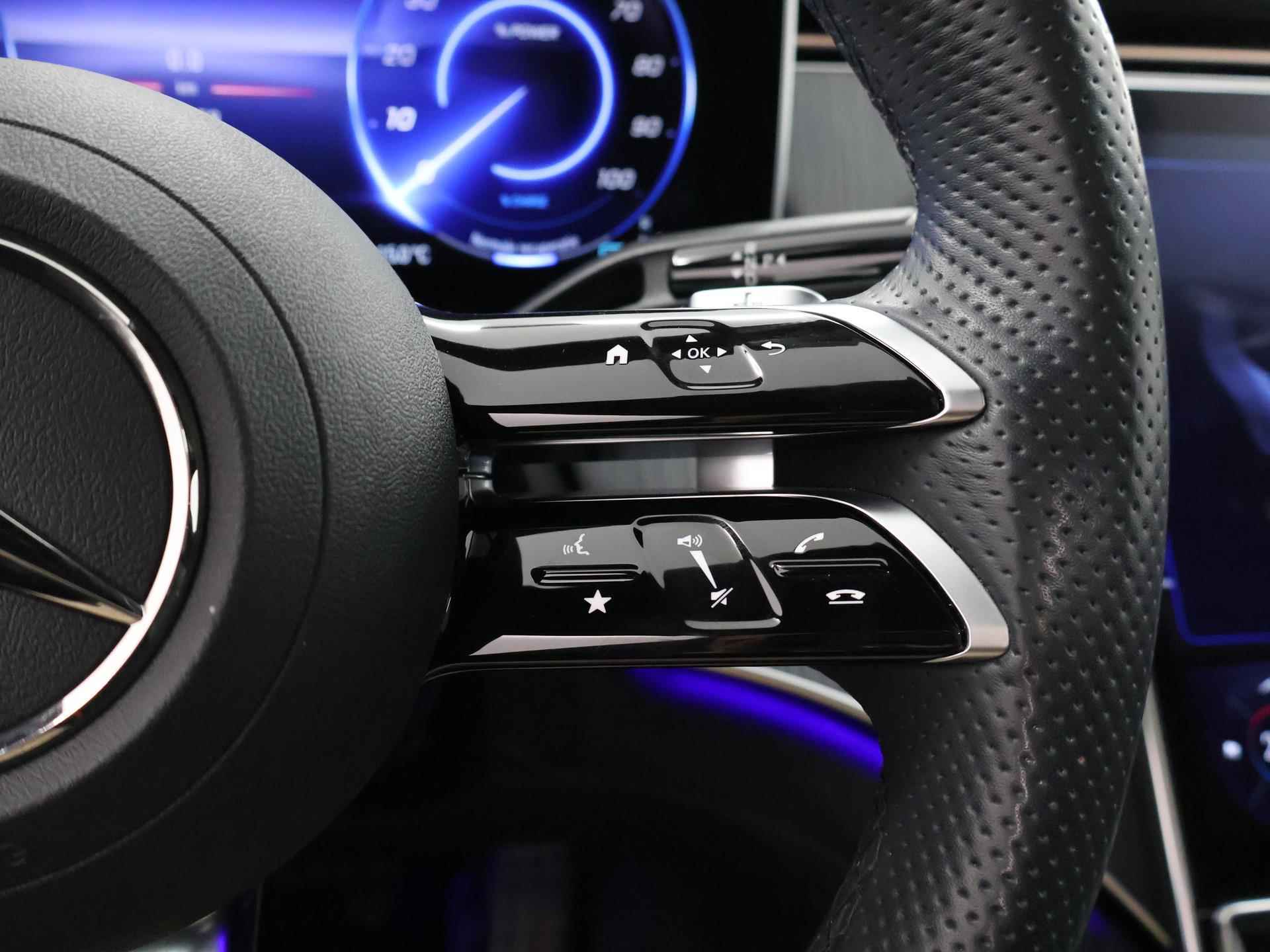 Mercedes-Benz EQE 350+ AMG Line 91 kWh | Panoramadak | Burmester Sound | Smartphone integratie | Achteruitrijcamera | Sfeerverlichting - 30/44