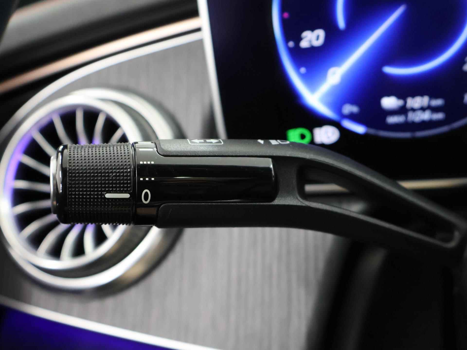 Mercedes-Benz EQE 350+ AMG Line 91 kWh | Panoramadak | Burmester Sound | Smartphone integratie | Achteruitrijcamera | Sfeerverlichting - 33/44