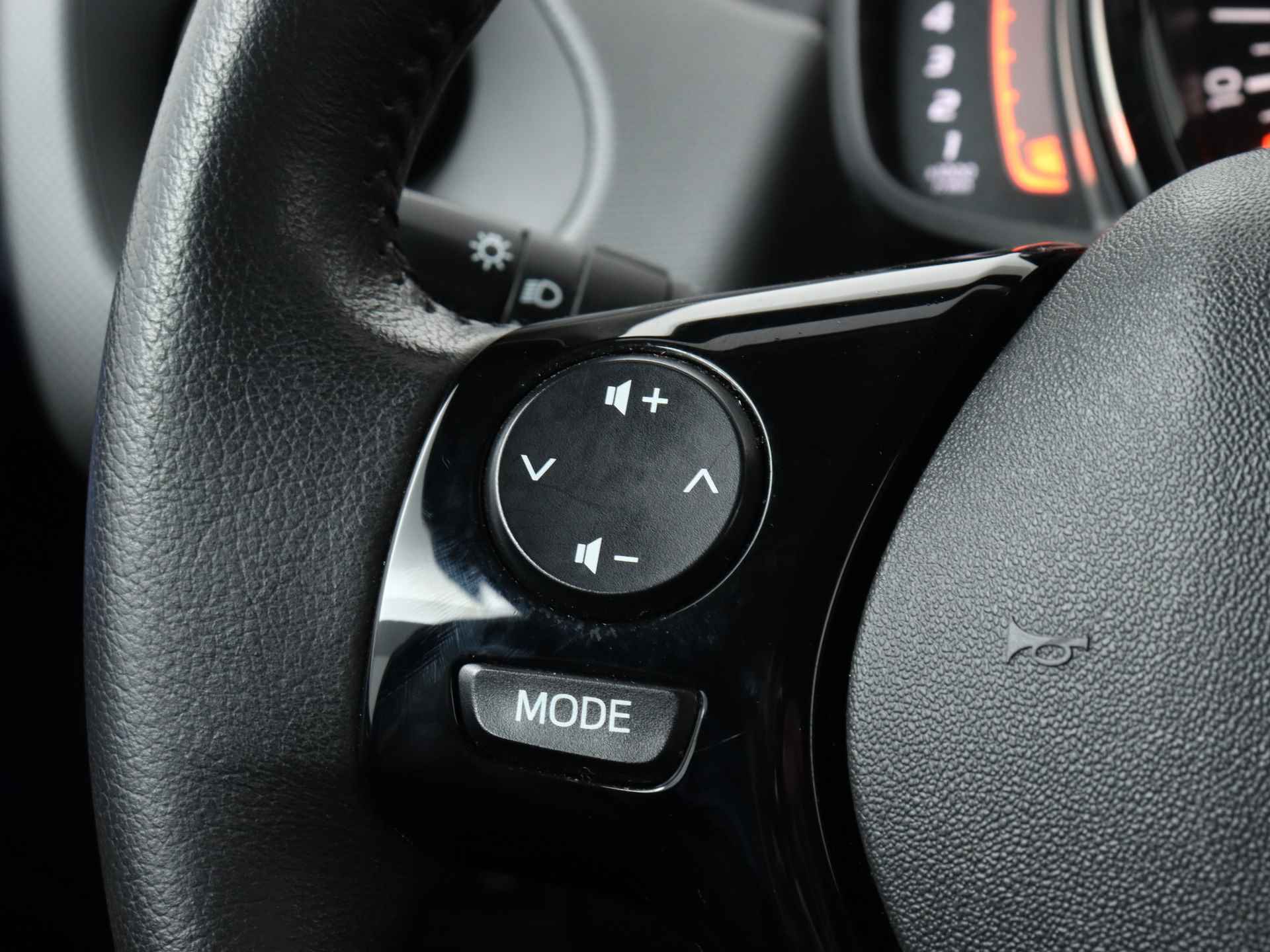 Peugeot 108 1.0 e-VTi Active | Airco | Bluetooth | Getinte Achterruiten | - 21/40