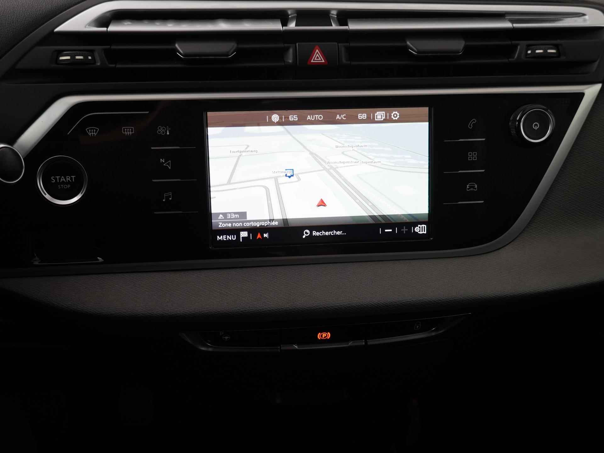 Citroen C4 Picasso 1.2 PureTech Feel Navigatie|Lm Velgen|a uitrijcamera|Trekhaak - 17/21