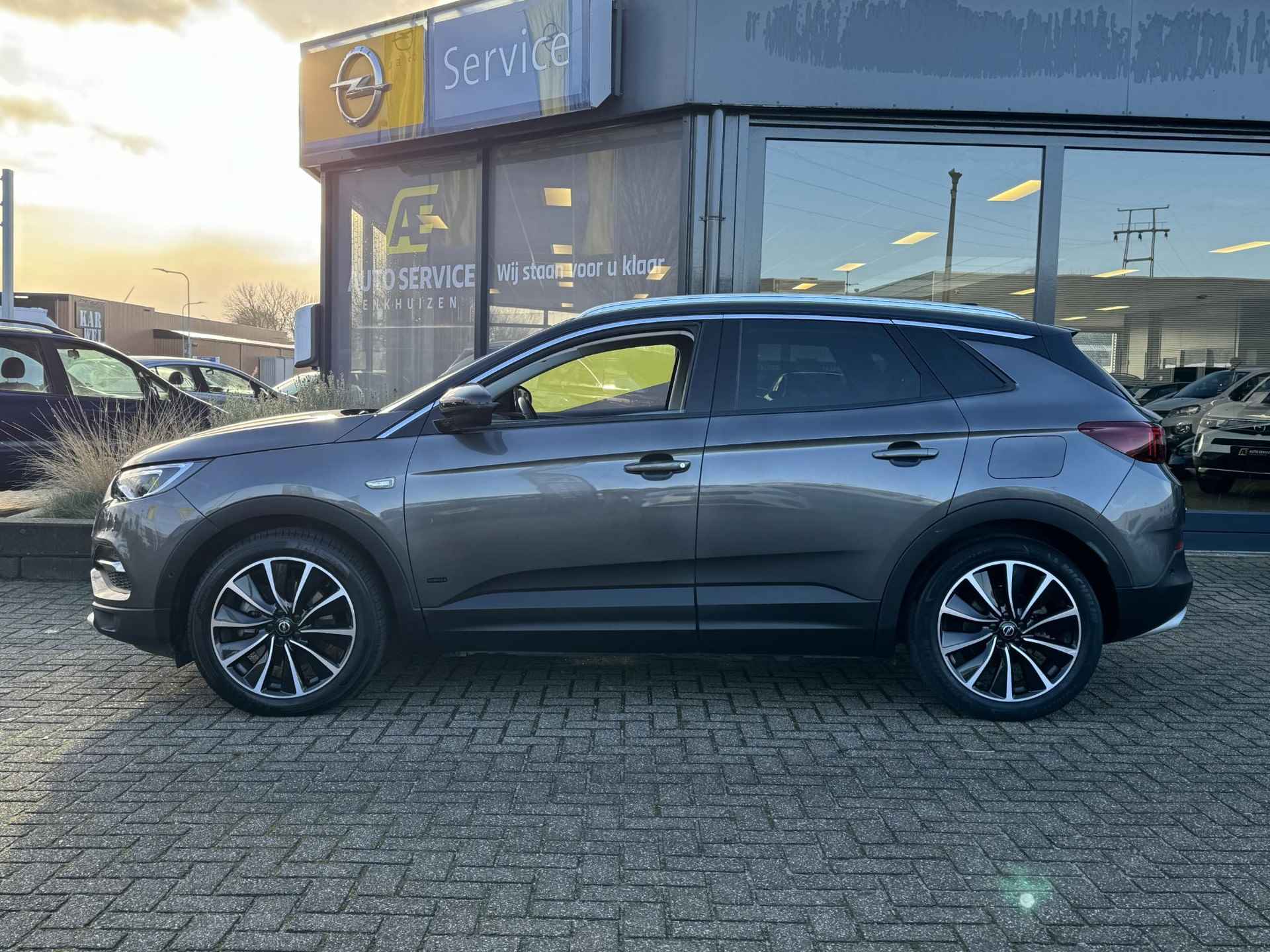 Opel Grandland X 1.6 Turbo Hybrid4 Ultimate 300pk ! | Stoelventilatie/verwarming | Camera | Full LED | Leer | Carplay |Navi | Cruise - 4/51