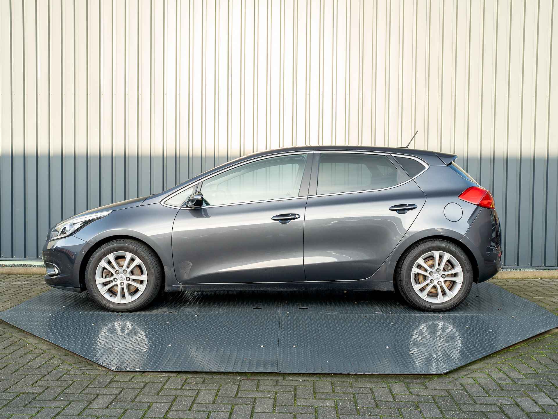 Kia cee'd 1.6 GDI Super Pack | Trekhaak afnb. | Camera | Prijs Rijklaar!! - 4/43