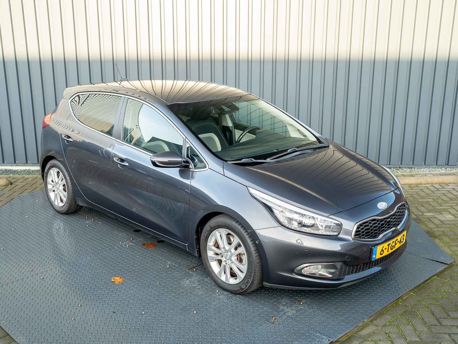 Kia cee'd 1.6 GDI Super Pack | Trekhaak afnb. | Camera | Prijs Rijklaar!! - 37/43