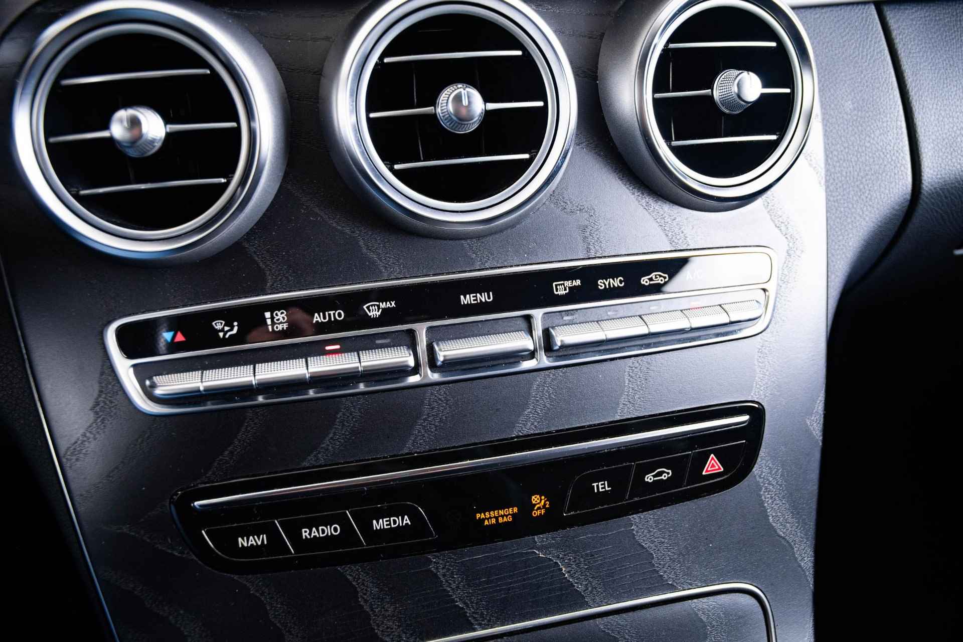 Mercedes-Benz C-klasse 180 Business Solution AMG Ixterieur/Intereur - Sportonderstel - Multifunctioneel sportstuur - Comfortpakket - Stoelverwarming voor - Spiegelpakket - Led koplampen - DAB - - 16/69