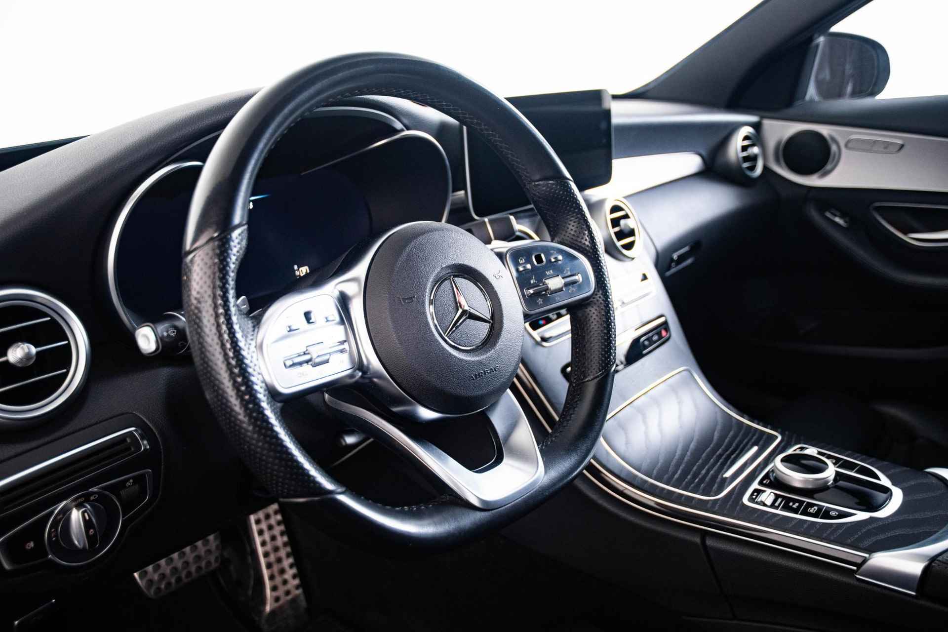 Mercedes-Benz C-klasse 180 Business Solution AMG Ixterieur/Intereur - Sportonderstel - Multifunctioneel sportstuur - Comfortpakket - Stoelverwarming voor - Spiegelpakket - Led koplampen - DAB - - 30/69