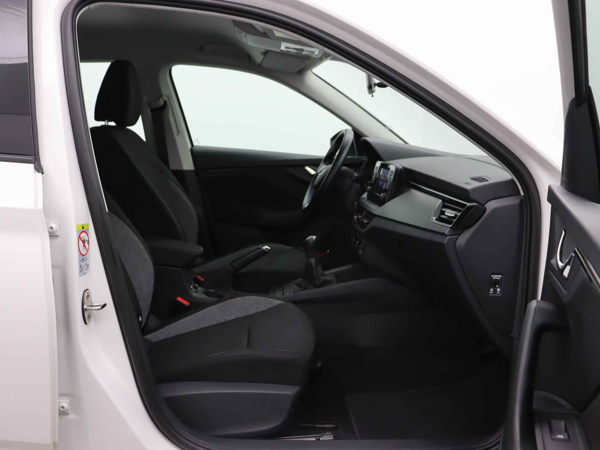 Škoda Kamiq 1.0 TSI Active | Parkeersensor achter | Cruise control | Bluetooth | Dakrails | - 22/35