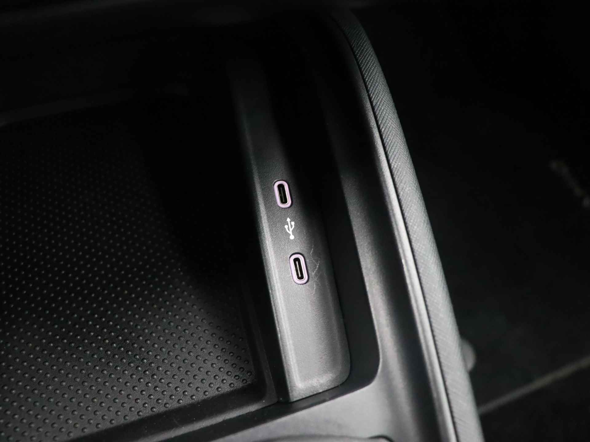Škoda Kamiq 1.0 TSI Active | Parkeersensor achter | Cruise control | Bluetooth | Dakrails | - 26/35