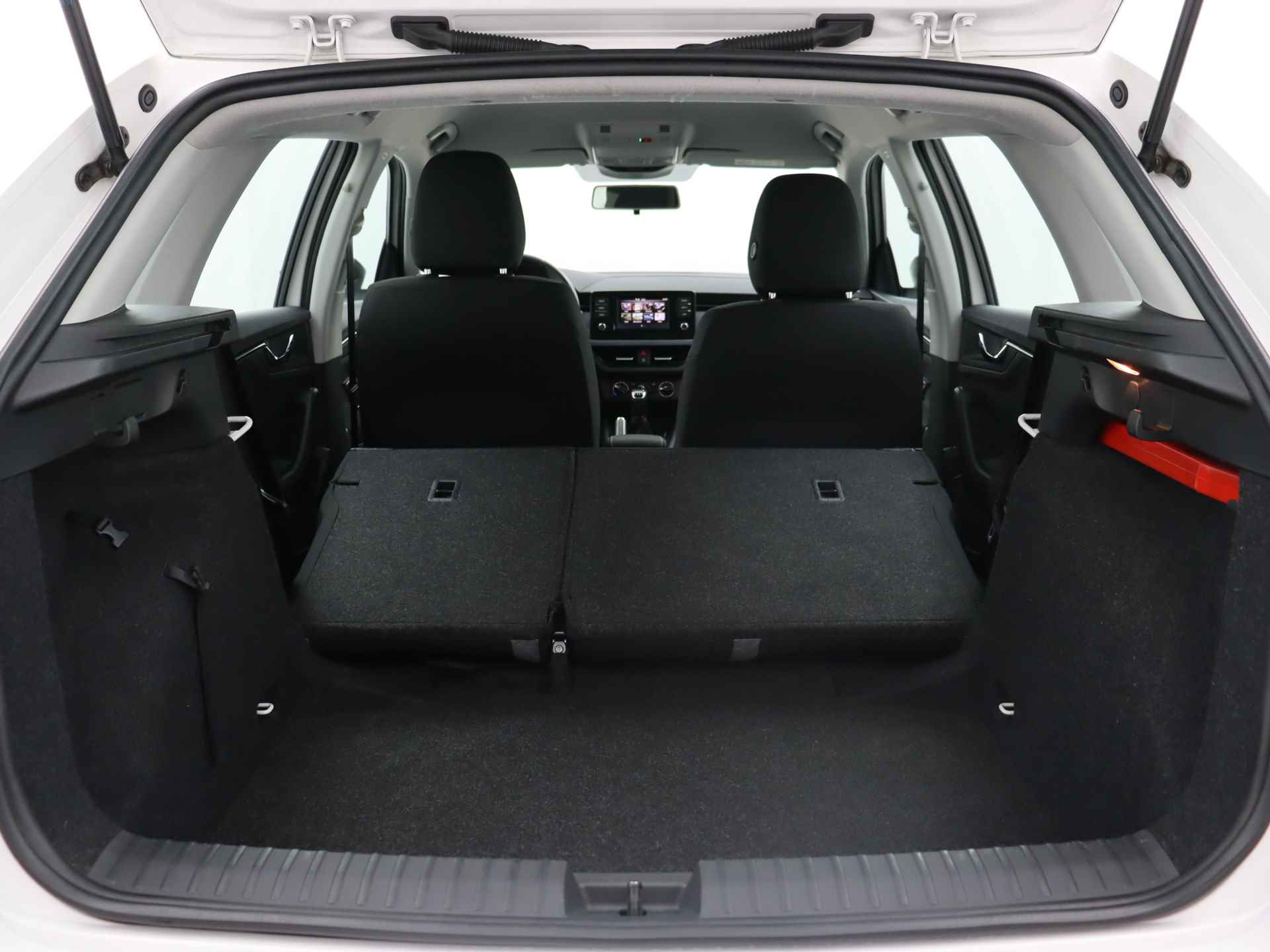 Škoda Kamiq 1.0 TSI Active | Parkeersensor achter | Cruise control | Bluetooth | Dakrails | - 31/35