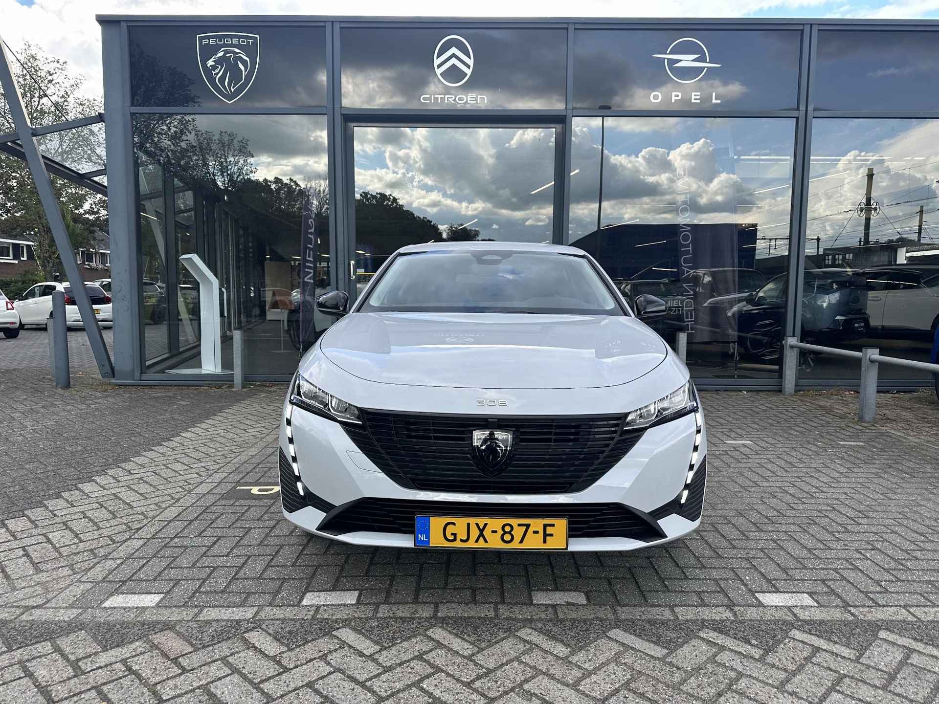 Peugeot e-308 SW Style EV 54 kWh €2.000 EV SUBSIDIE | NAV BY APP| 3-FASE | CARPLAY/ANDROID | CRUSIE CONTROL | - 2/19