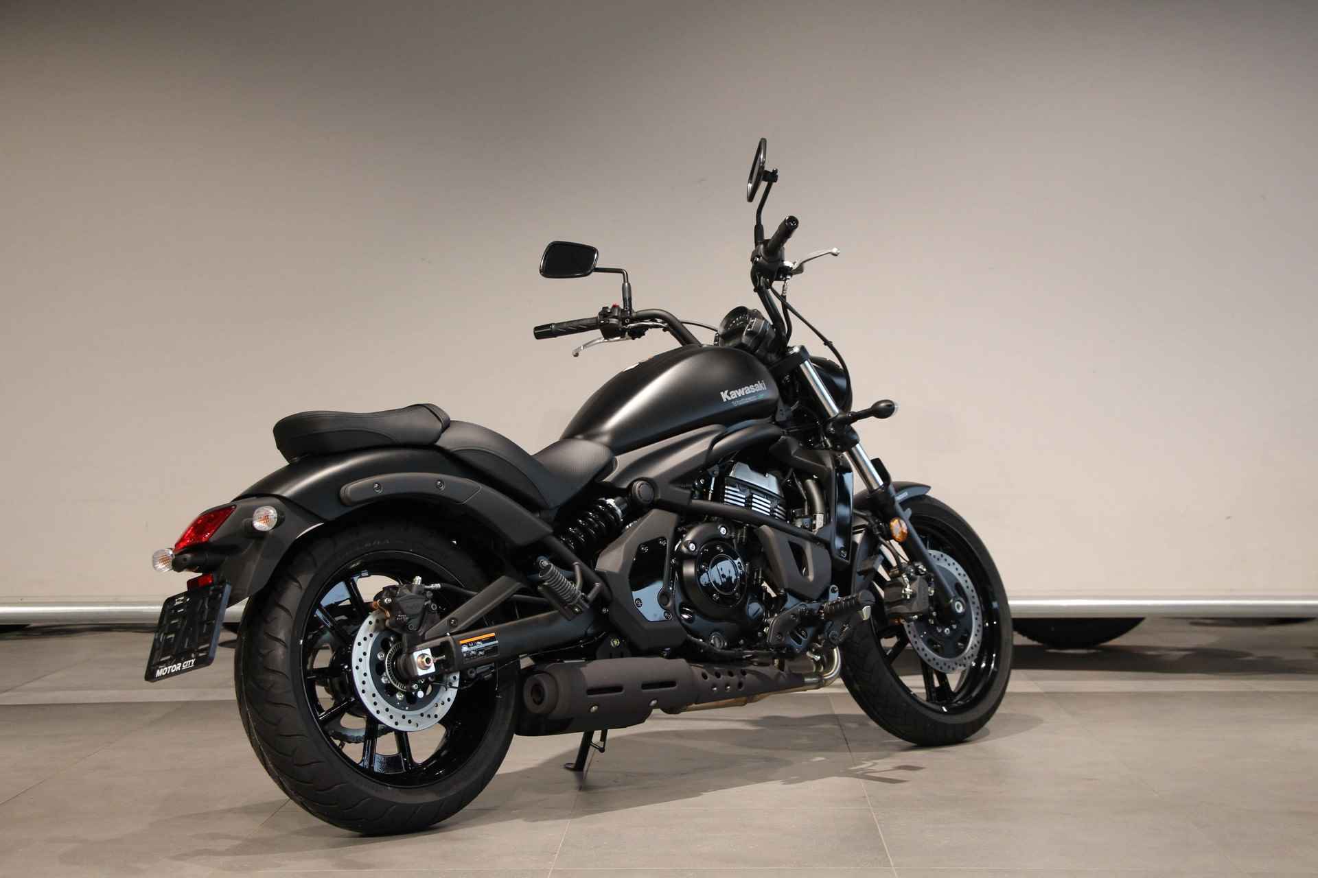 Kawasaki VULCAN S - 8/13