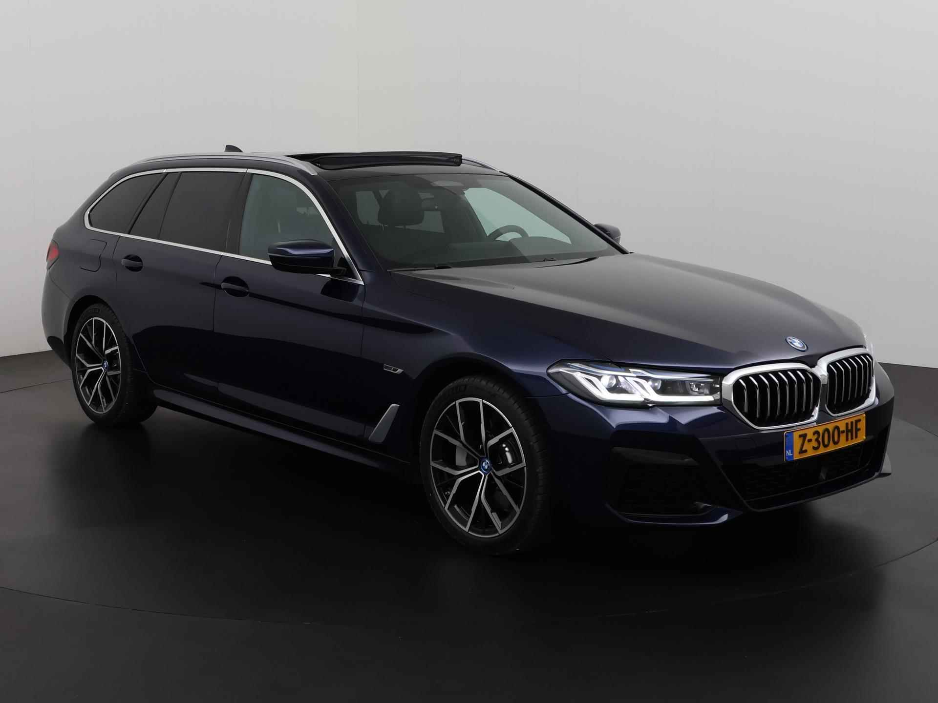 BMW 5 Serie Touring 530e xDrive Business Edition Plus | Trekhaak | Virtual cockpit | Leder | Mem Stoel | Zondag Open! - 30/55