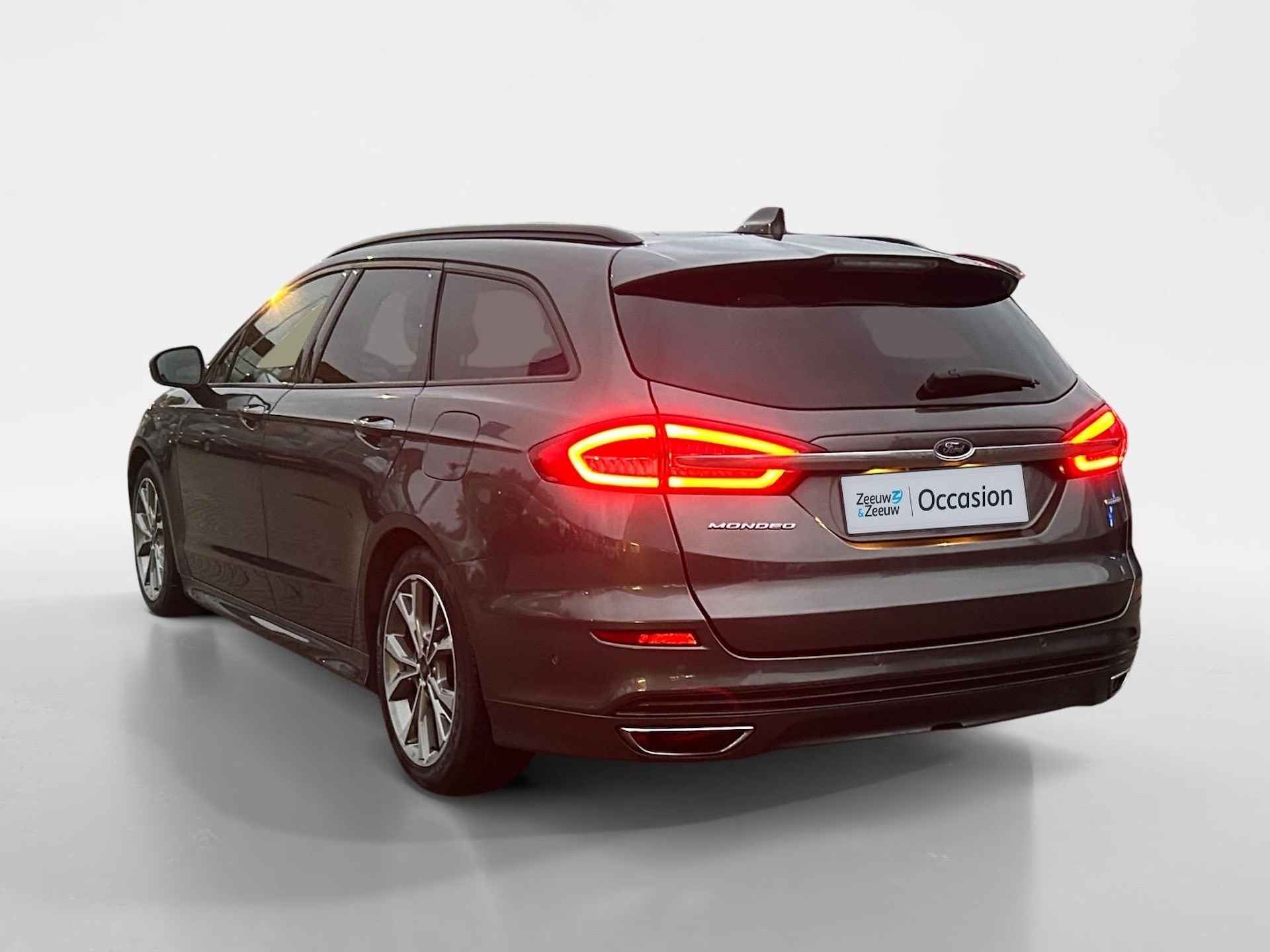 Ford Mondeo Wagon 2.0 IVCT HEV ST-Line 140pk automaat | Dealer onderhouden | Stoel- en voorruitverwarming | Kantel / schuifdak | Elektrisch wegklapbare trekhaak | BLISS | Adaptieve cruise control - 3/36