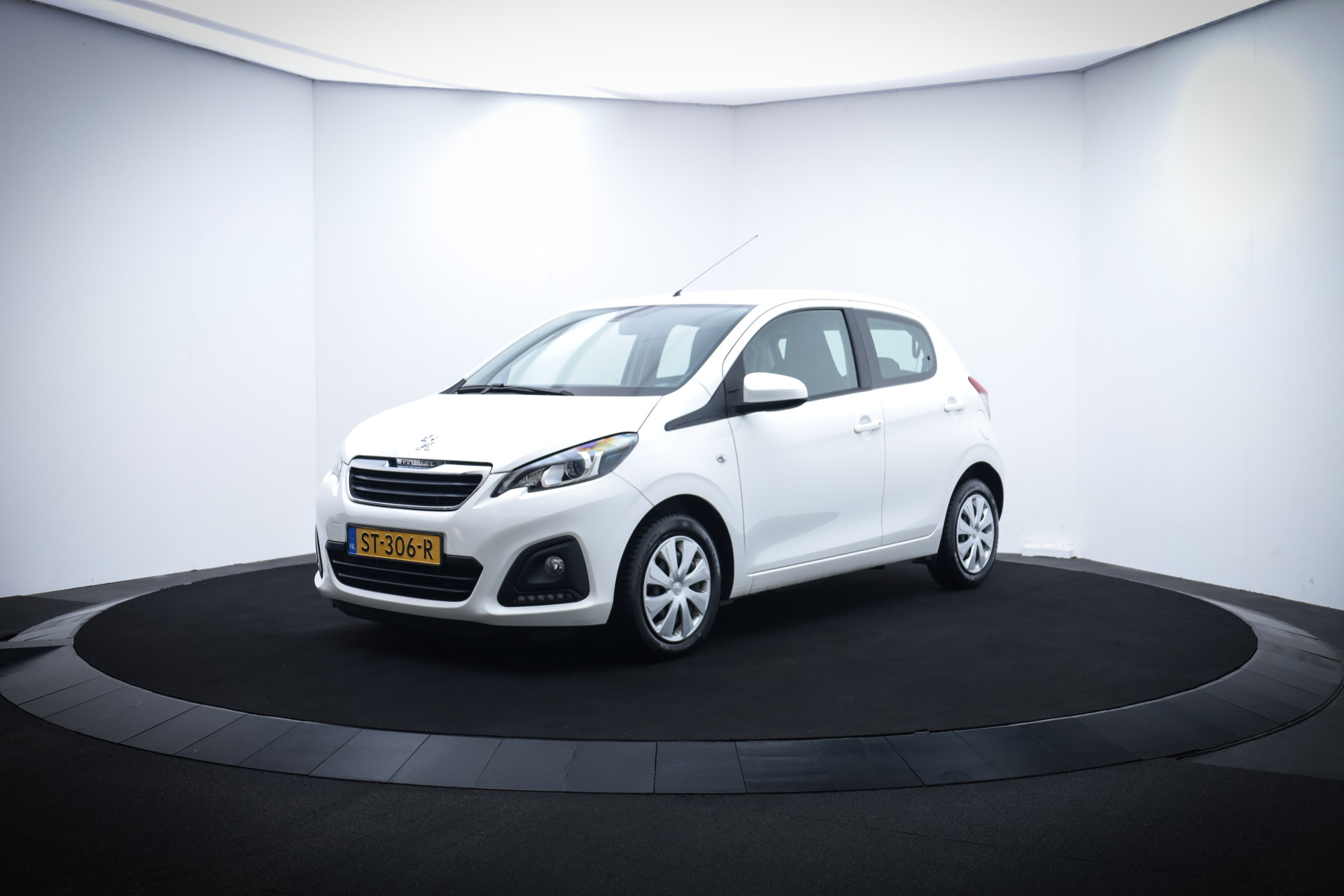 Peugeot 108 1.0e-VTi Active AIRCO/ELEK PAKKET/BLUETOOTH/MF STUUR