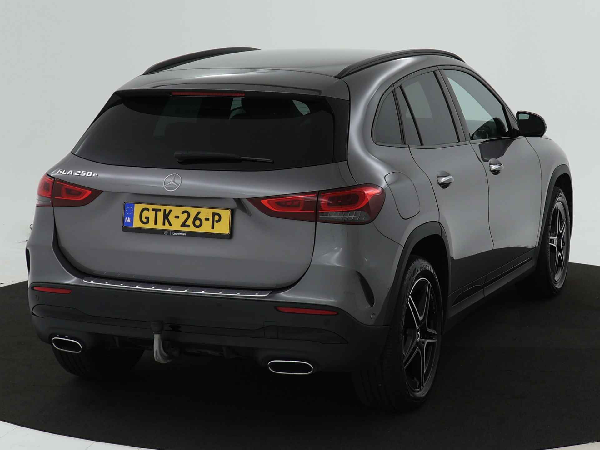 Mercedes-Benz GLA 250 e AMG Nightpakket | Trekhaak | Distronic | Keyless Go | 360 gr Camera | Sfeerverlichting | Apple CarPLay | DAB | Inclusief 24 maanden MB Certified garantie voor Europa. - 18/46