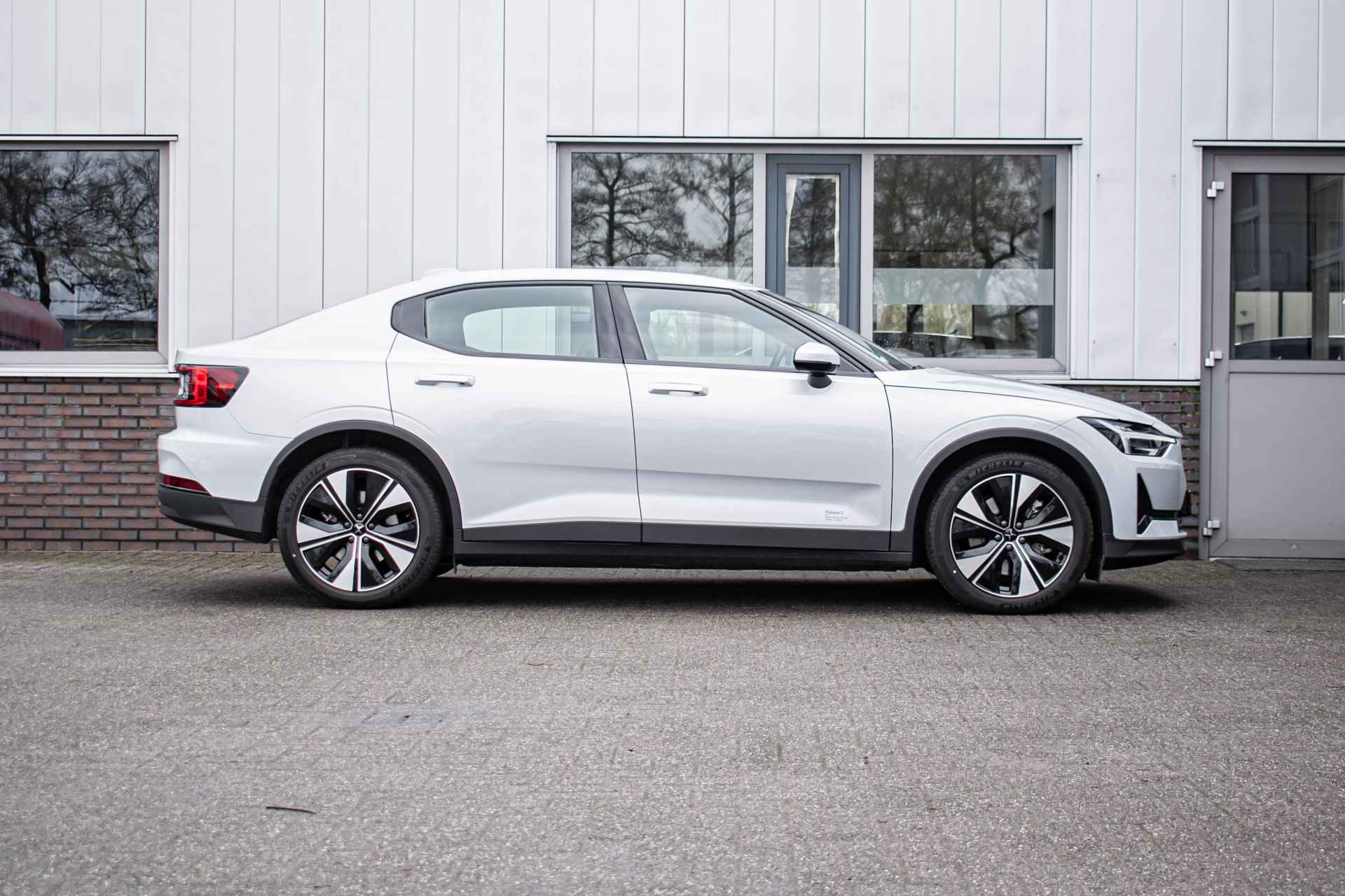 Polestar 2 Long Range Single Motor 78 kWh - 10/26