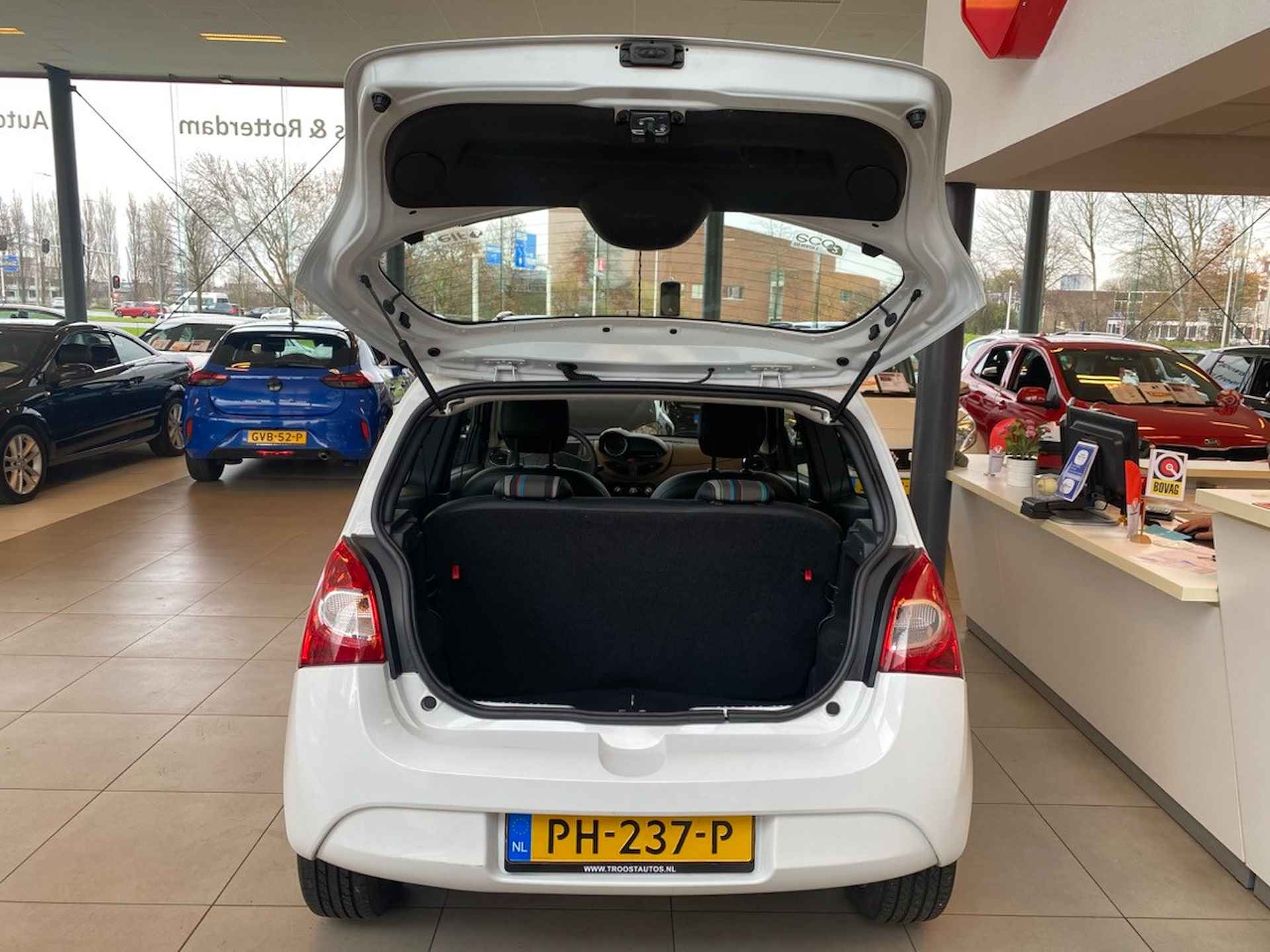 Renault Twingo 1.2 16V Collection,Airco,Bleutooth,Usb Ipod Aansluiting,15 Inch Lmv - 9/21