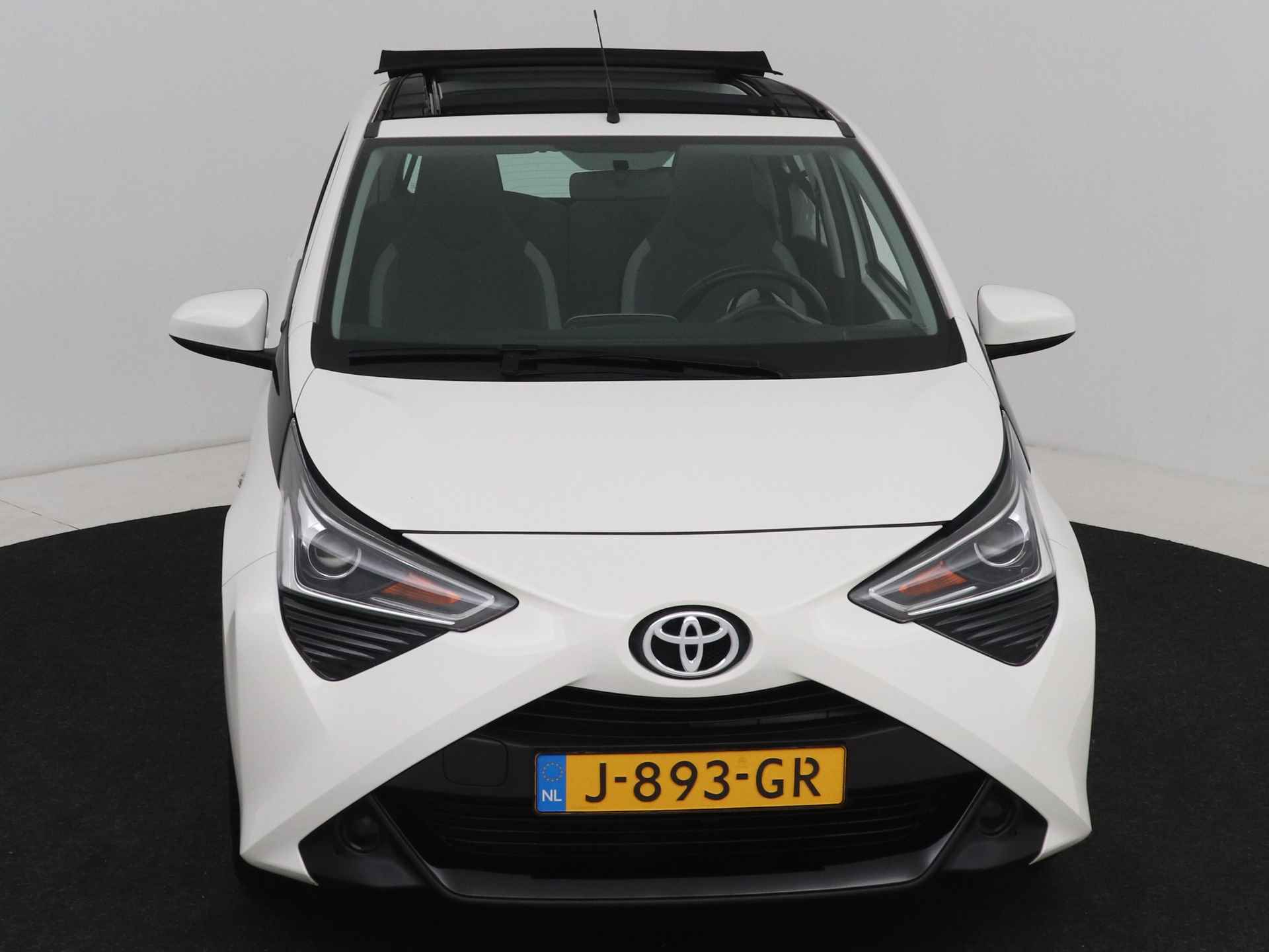 Toyota Aygo 1.0 VVT-i x-play cabrio - 31/51