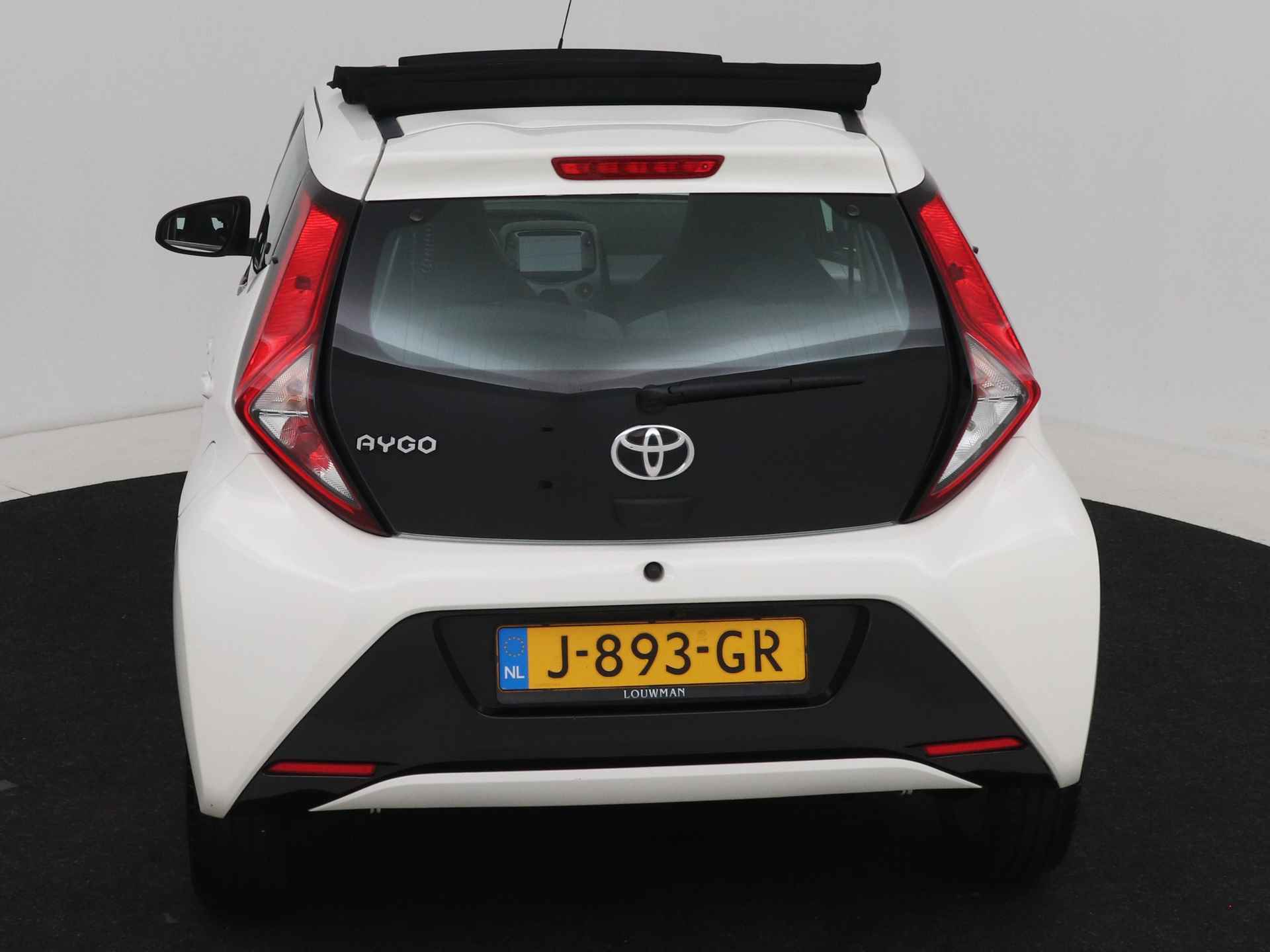 Toyota Aygo 1.0 VVT-i x-play cabrio - 33/51