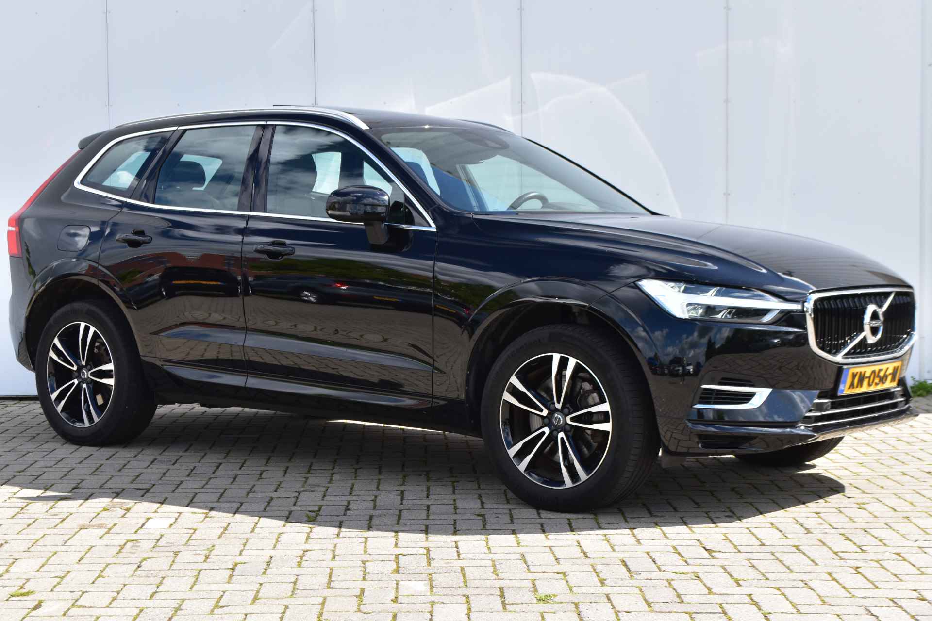 Volvo XC60 T8 Hybride AWD Momentum #Leder #Panoramadak #Trekhaak #PilotAssist - 3/44