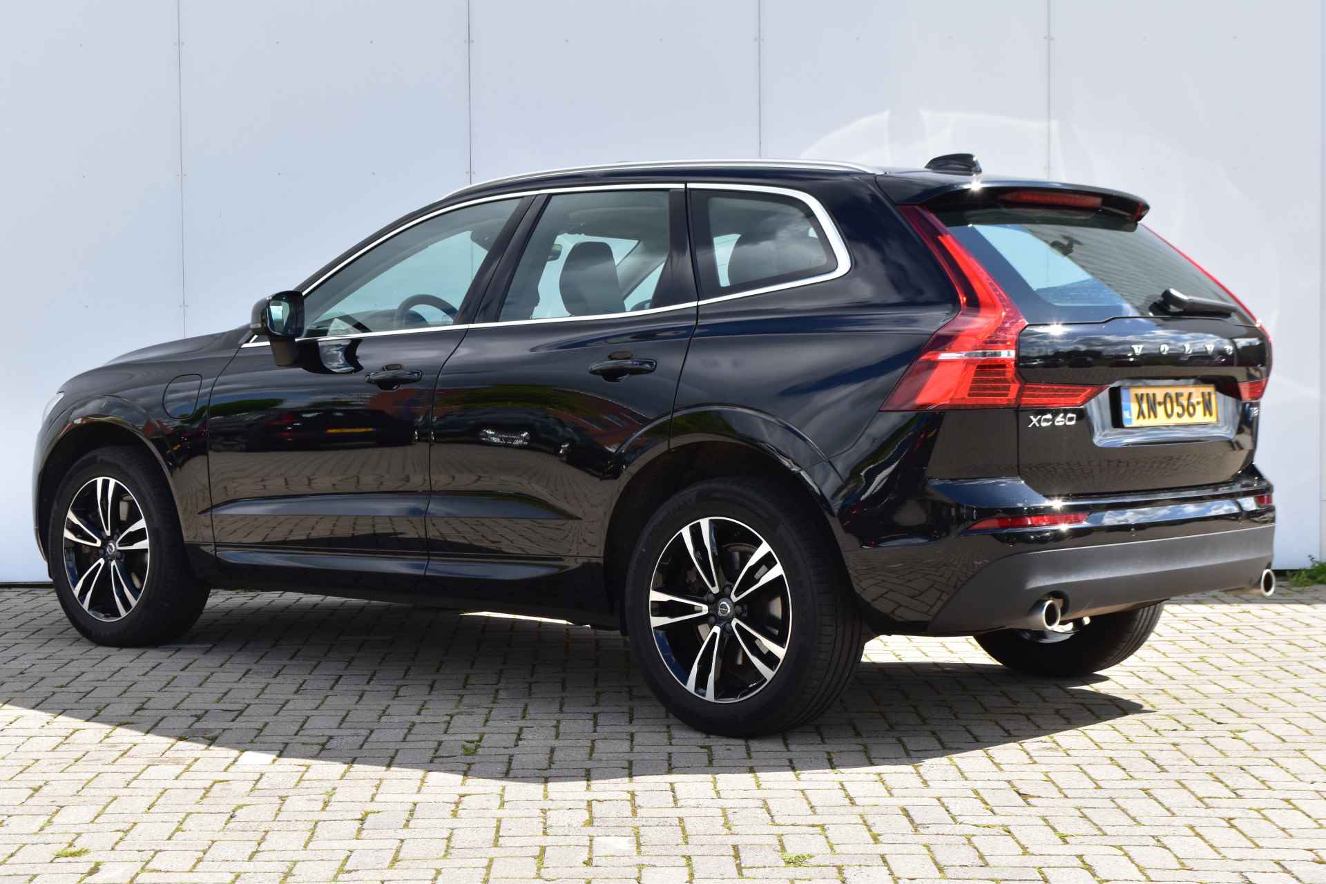 Volvo XC60 T8 Hybride AWD Momentum #Leder #Panoramadak #Trekhaak #PilotAssist - 6/44