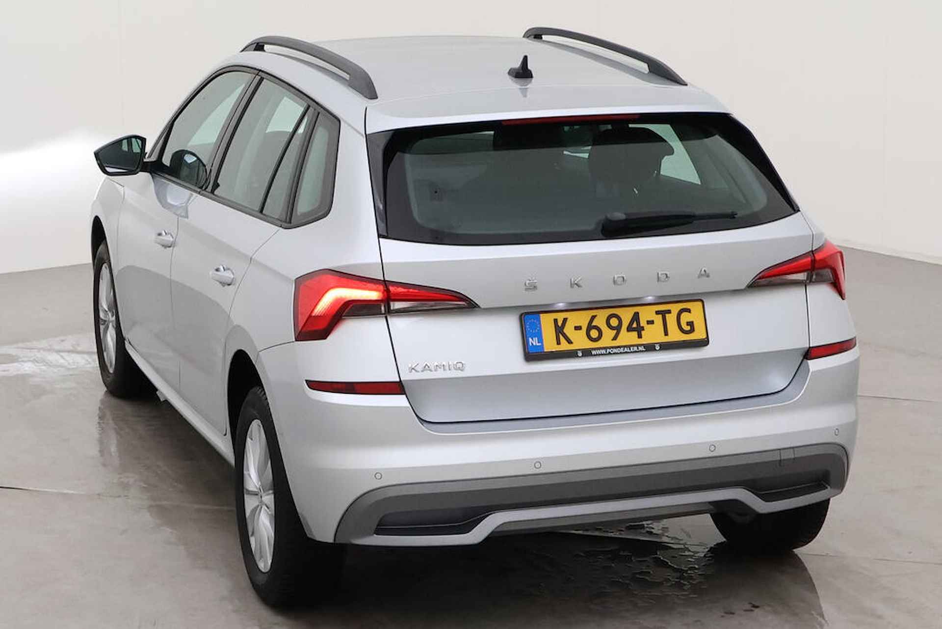 Škoda Kamiq 1.0 TSI Ambition Metallic/ Airco/ Led/ APP/ Parkeersensor A. / 16 lmv/ - 9/14