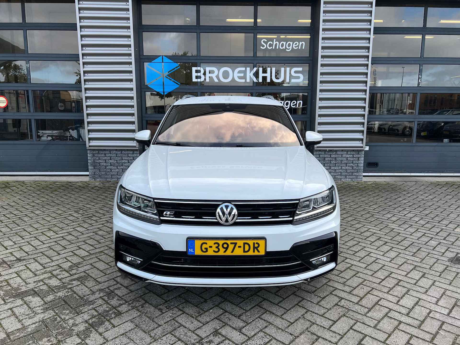 Volkswagen Tiguan 1.5 TSI 150 pk Highline Business R 7-DSG | Trekhaak | Stoel verwarming | Elek. A-Klep | etc | - 3/39