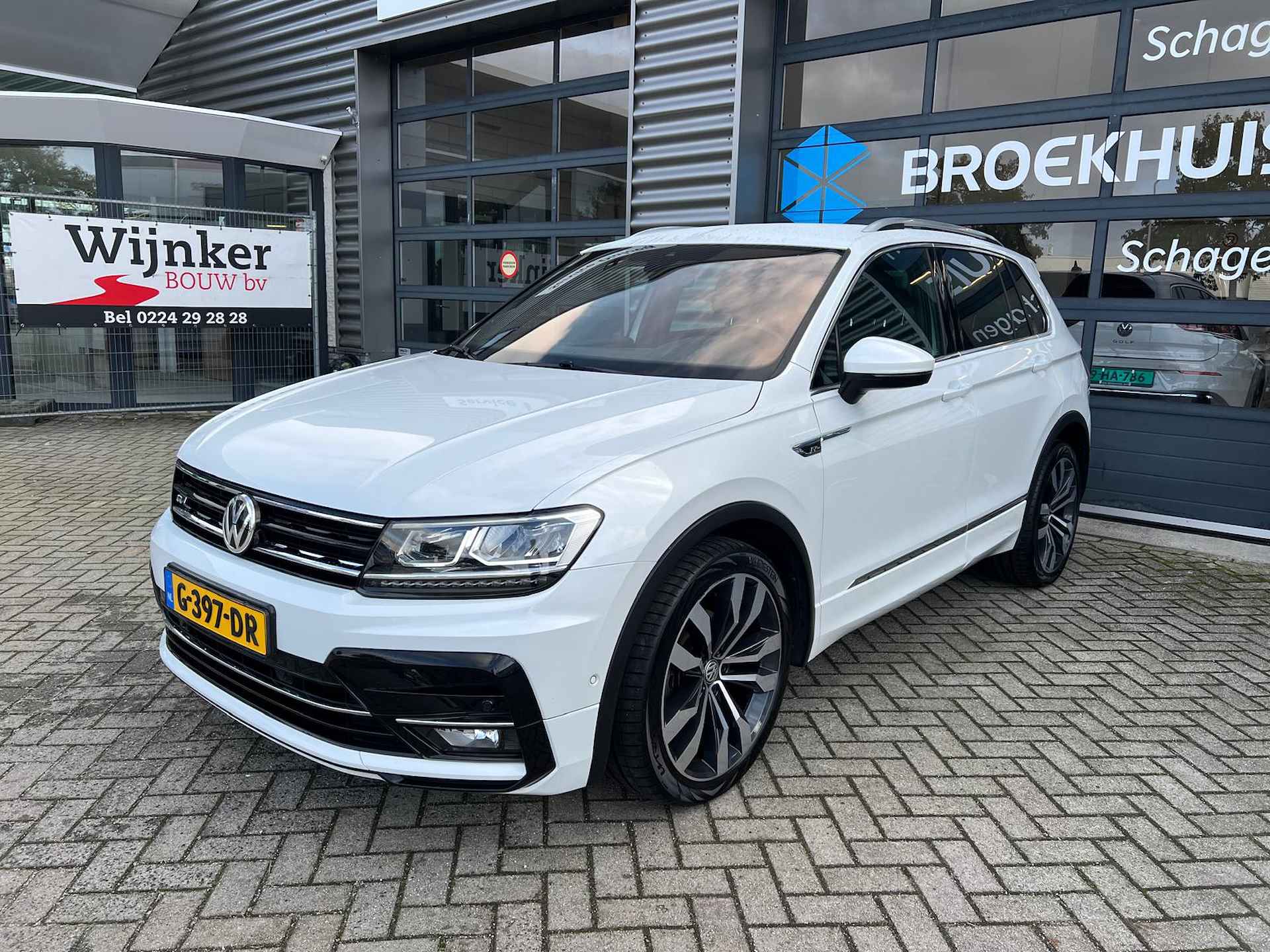 Volkswagen Tiguan 1.5 TSI 150 pk Highline Business R 7-DSG | Trekhaak | Stoel verwarming | Elek. A-Klep | etc | - 5/39