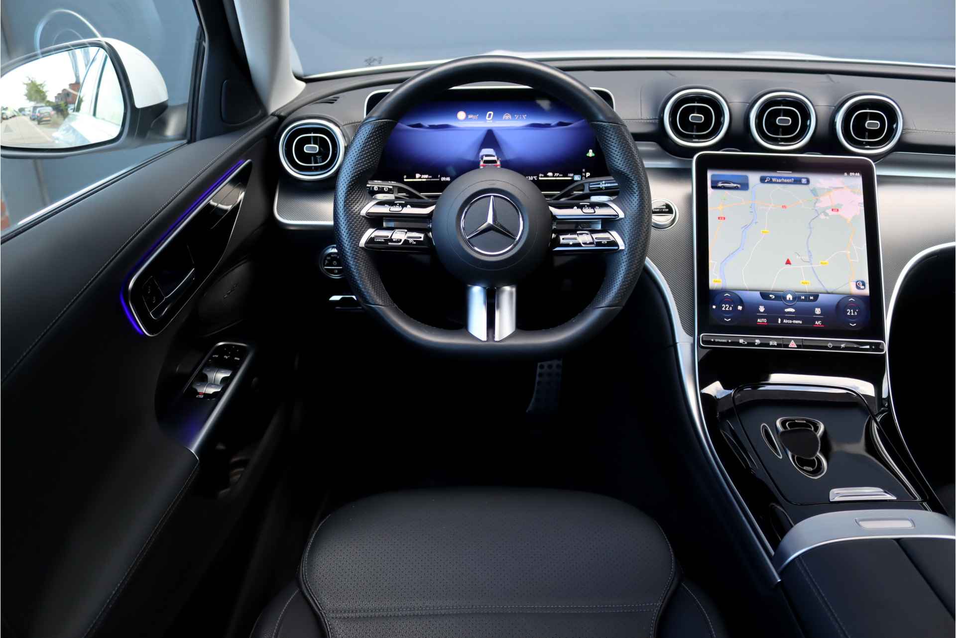 Mercedes-Benz C-Klasse Estate 300 e AMG Line Aut9, Panoramadak, Distronic+, Trekhaak, Surround Camera, Stuurwielverwarming, Leder, Massage, Rijassistentiepakket+, Elek. Trekhaak, Digital Light, Etc. - 28/45