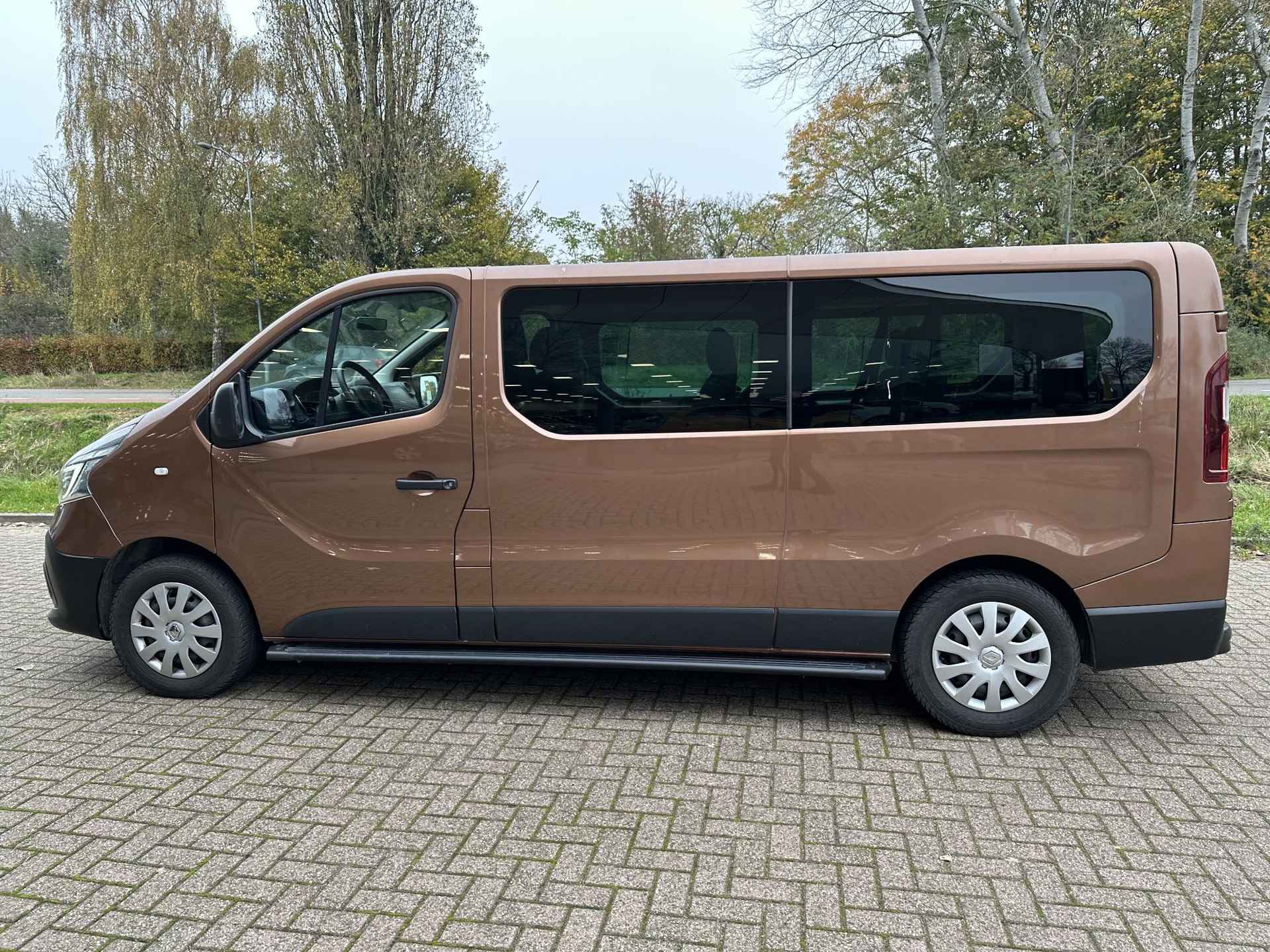 Renault Trafic Passenger 2.0 dCi 120 Grand Zen | 9 persoons | Navi | Airco | Cruise | Sidebars | Trekhaak | Sidebars | Apple Carplay/Android Auto - 8/24