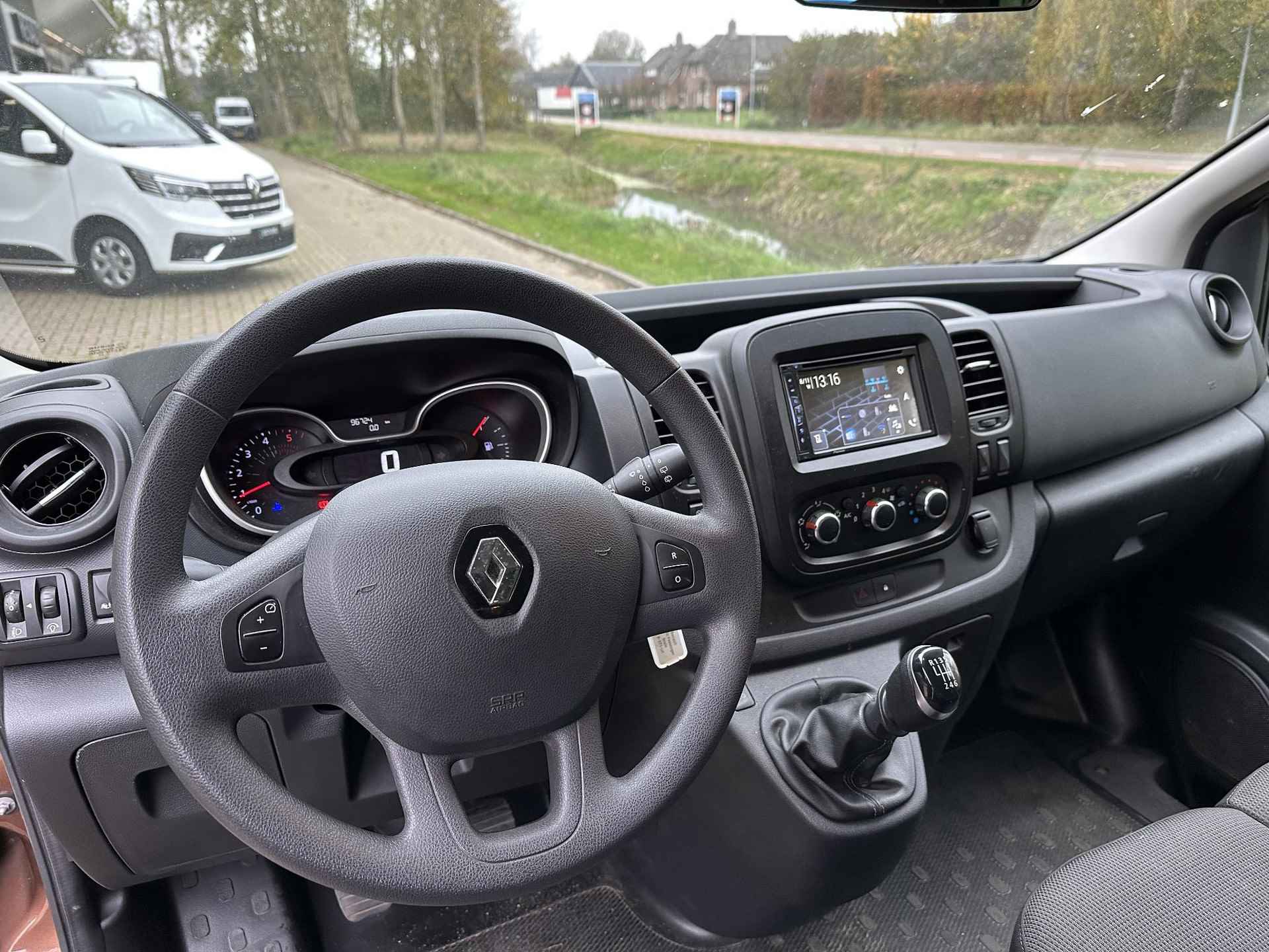 Renault Trafic Passenger 2.0 dCi 120 Grand Zen | 9 persoons | Navi | Airco | Cruise | Sidebars | Trekhaak | Sidebars | Apple Carplay/Android Auto - 14/24