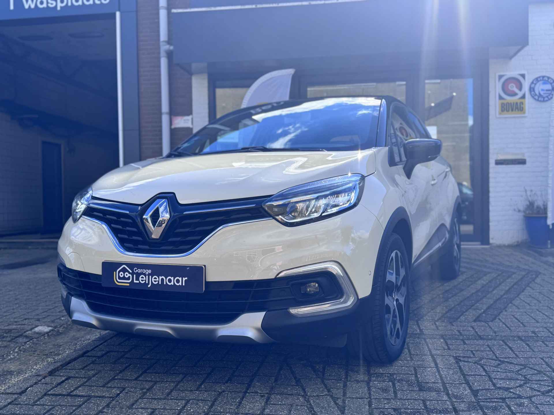 Renault Captur TCE 90 Intens, | Achteruitrijcamera | Trekhaak | Keyless Entry | dealer onderhouden - 4/41